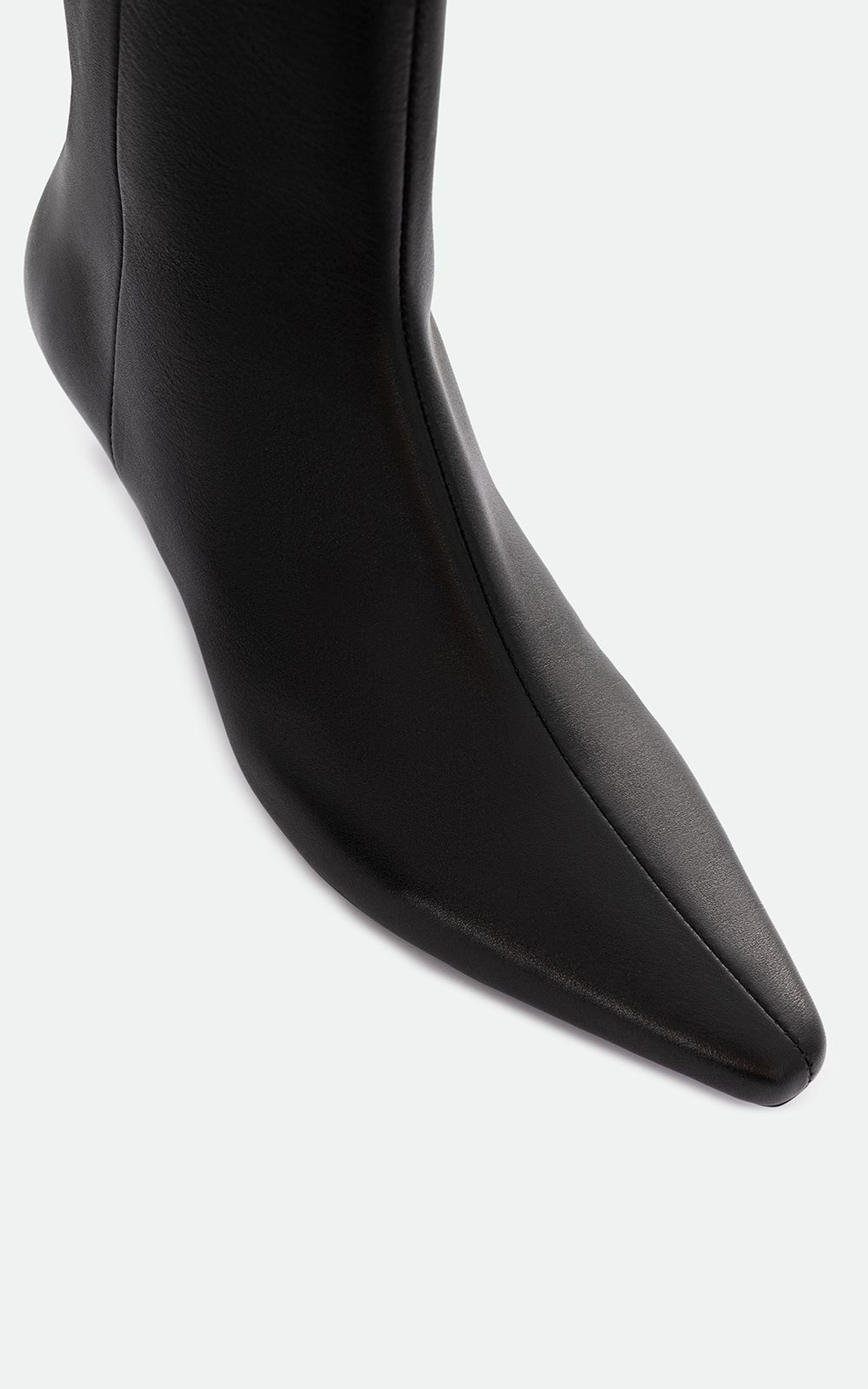 Leather Ankle Boots RUE with Kitten Heel