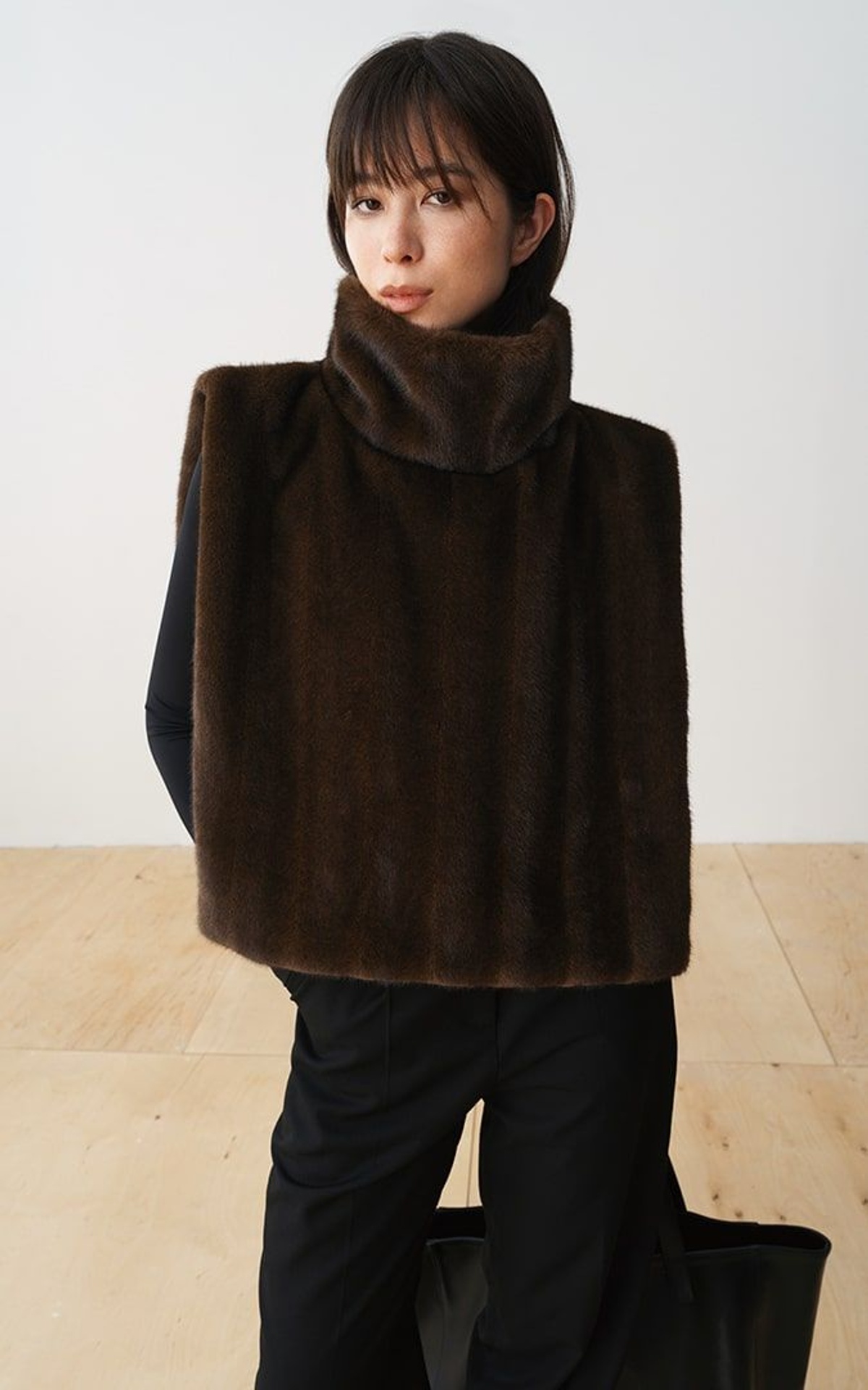 Манішка з екохутра