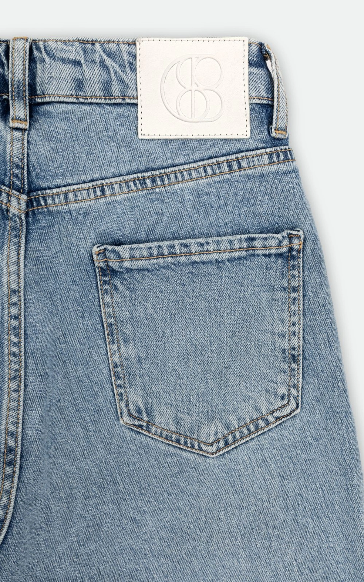 Jeansy dzwony vintage o dopasowanym kroju