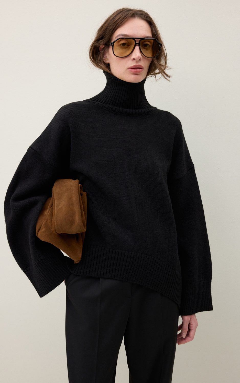 【アヤ】アミアレクサンドル・マテュッシ/ニットセーター・タートル/黒/XL AMI Wool Blend Turtleneck Oversize Sweater - Black | COOSH