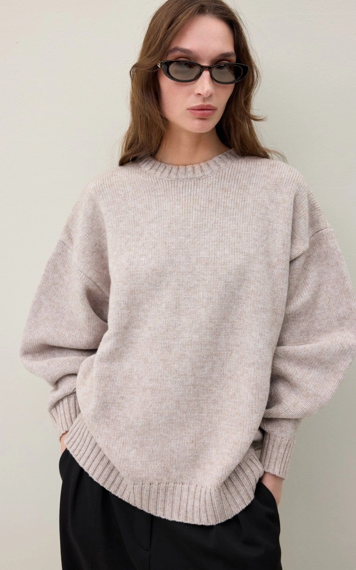 Sweter RYO bazowy wełniany z okrągłym dekoltem