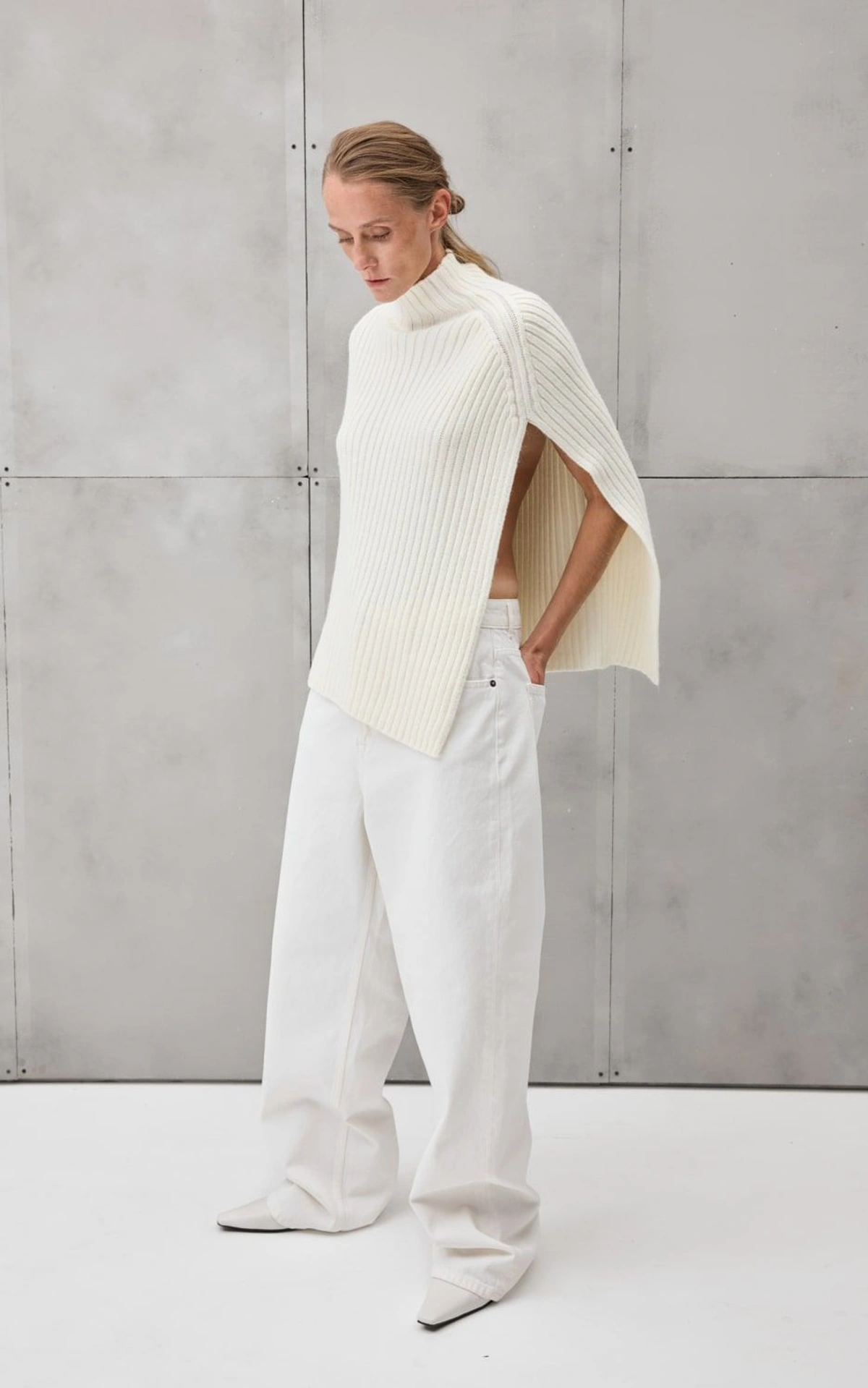 ALV High-Collar Ribbed Wool Poncho