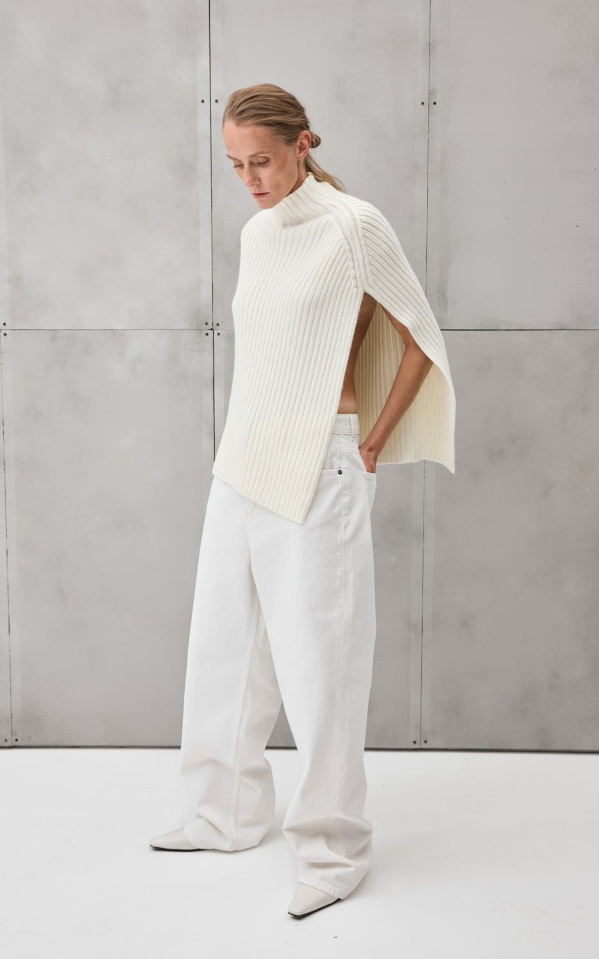 ALV High-Collar Ribbed Wool Poncho