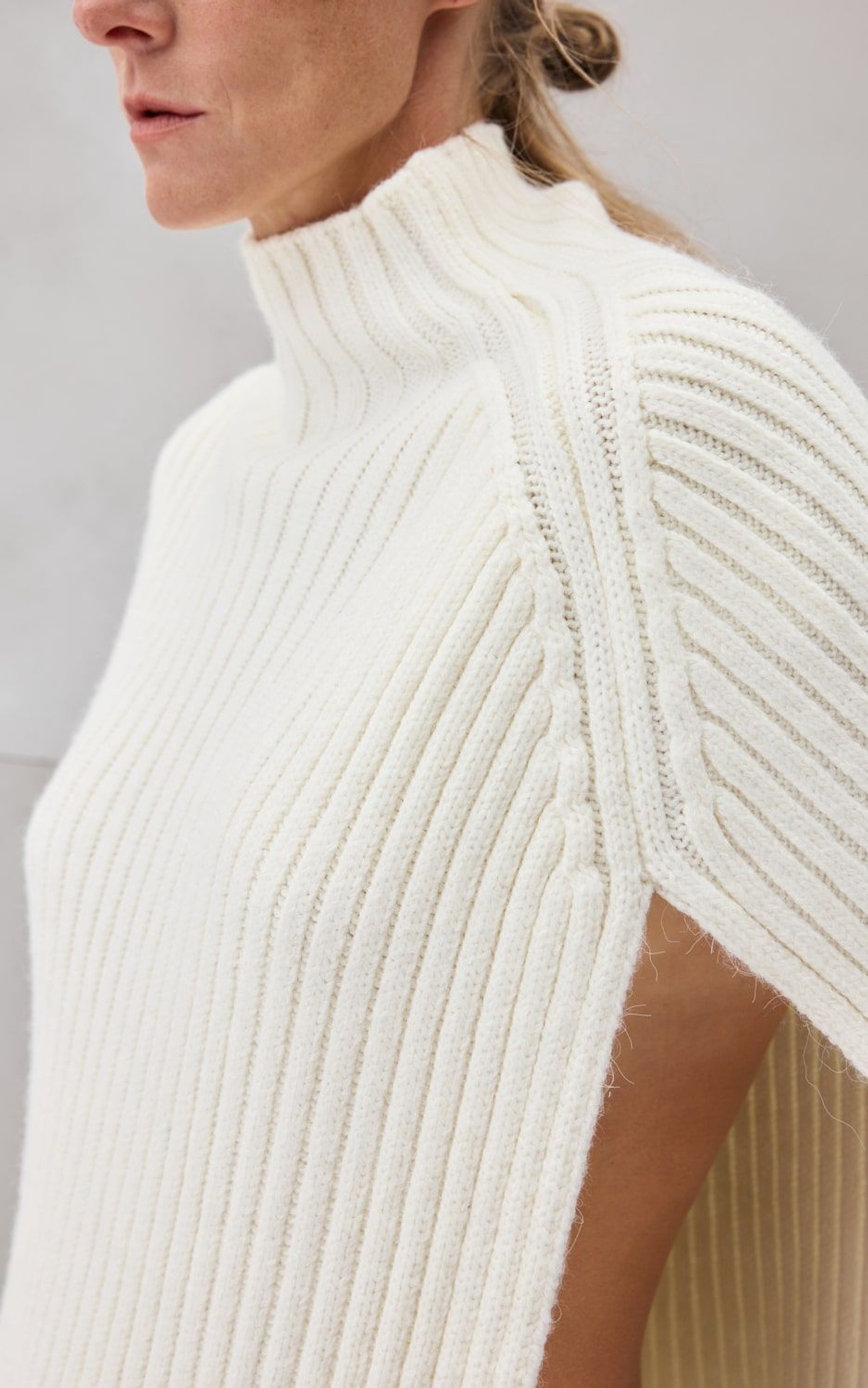 ALV High-Collar Ribbed Wool Poncho