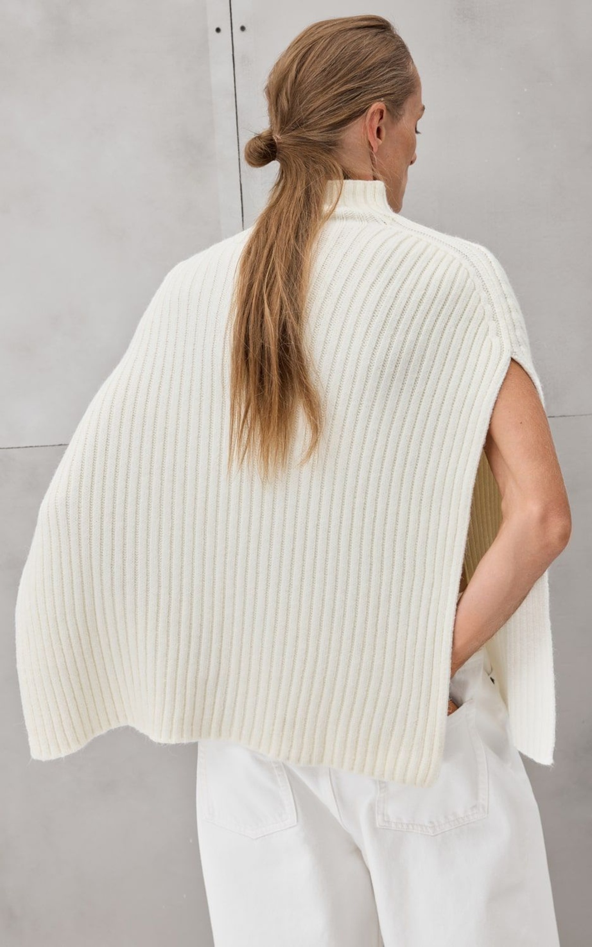 ALV High-Collar Ribbed Wool Poncho