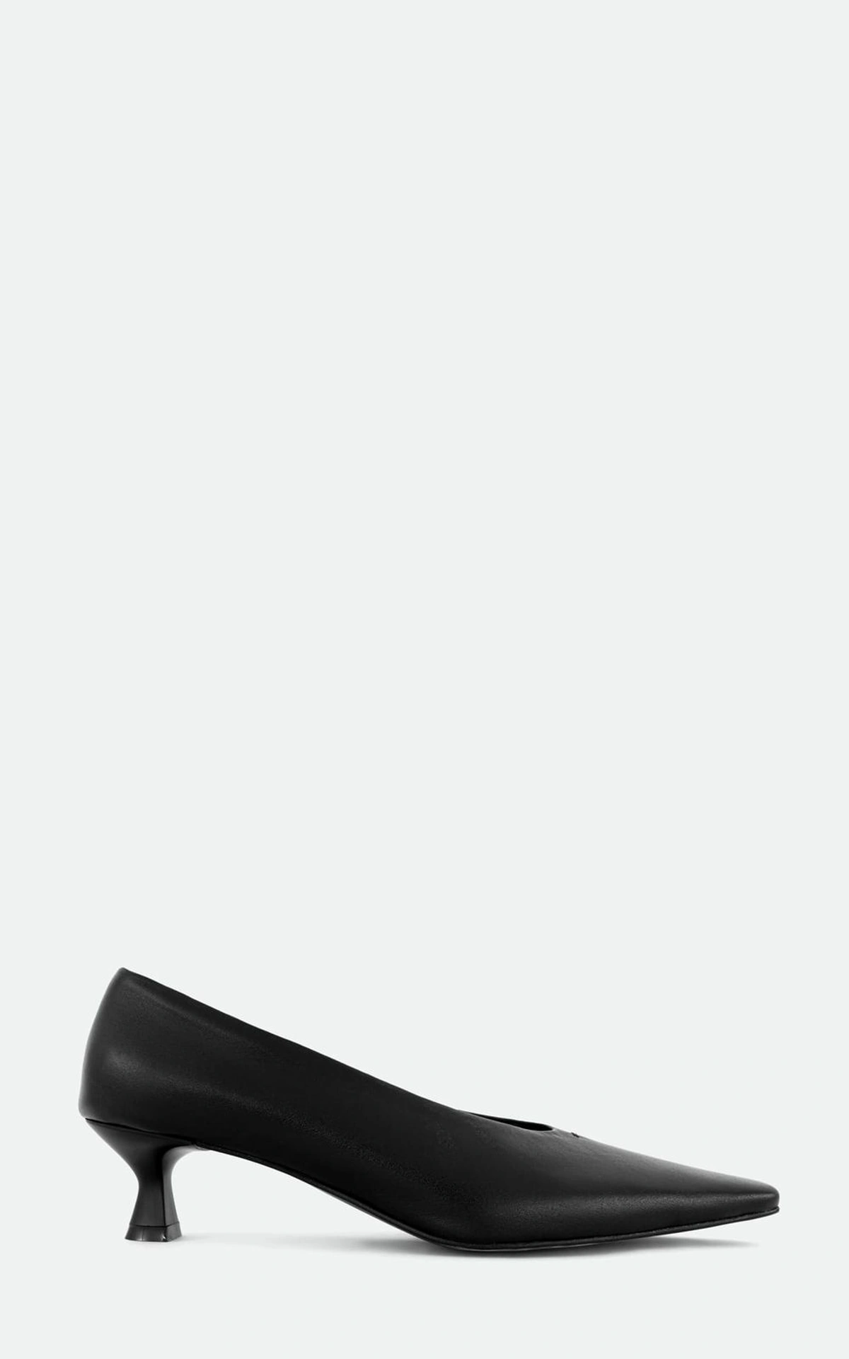 NOAH Leather Pumps with Pointed Toe