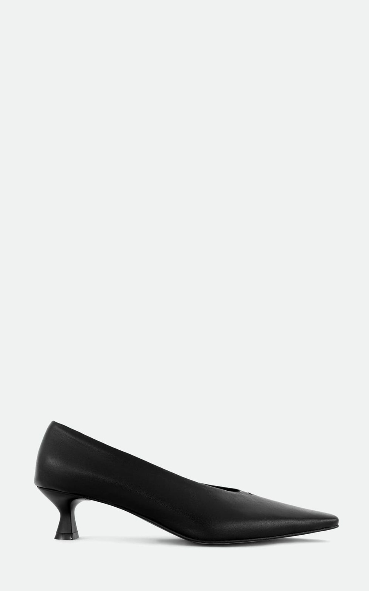 NOAH Leather Pumps with Pointed Toe