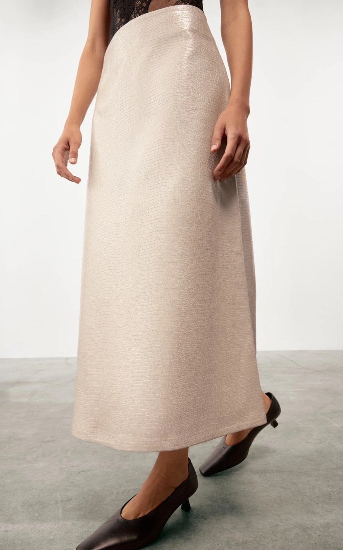 Midi Skirt in Textured Faux Leather