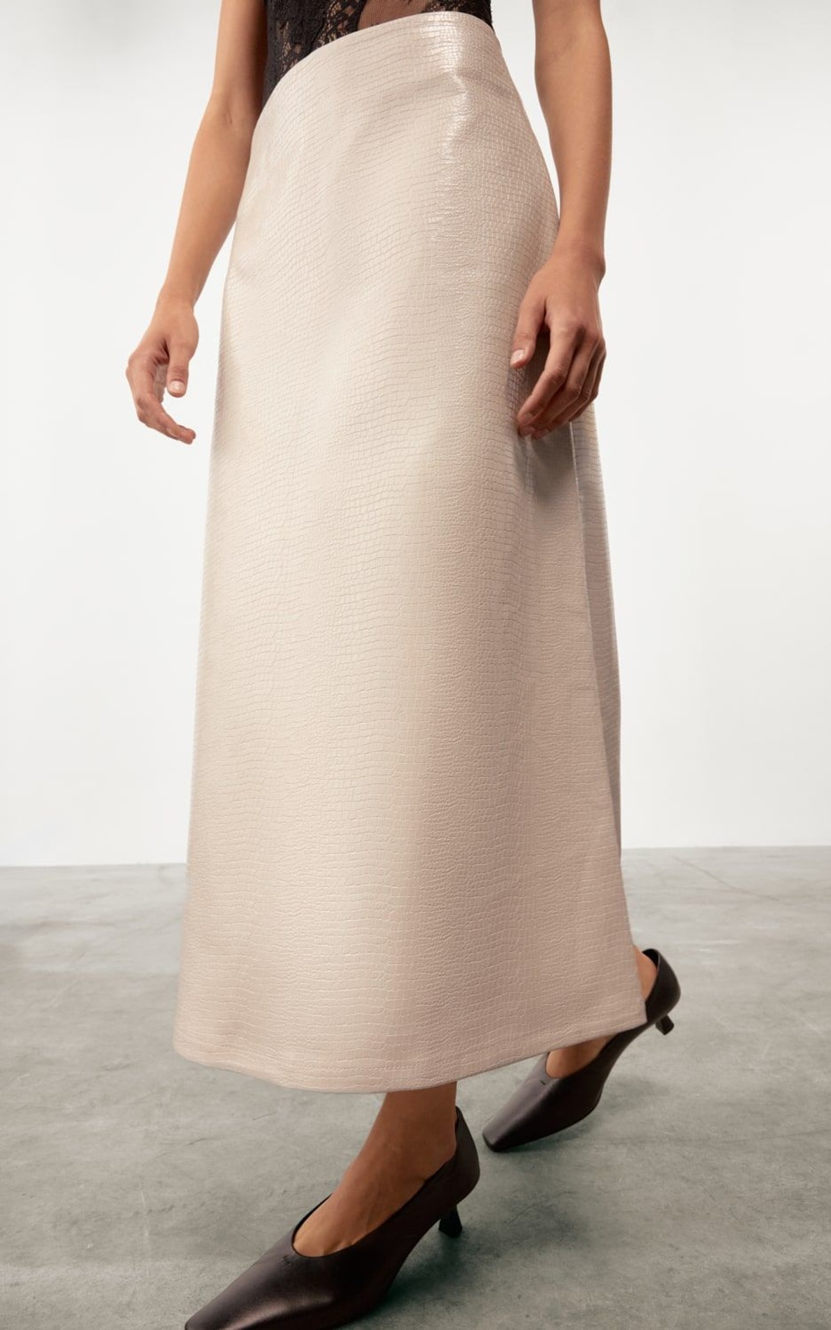 Midi Skirt in Textured Faux Leather