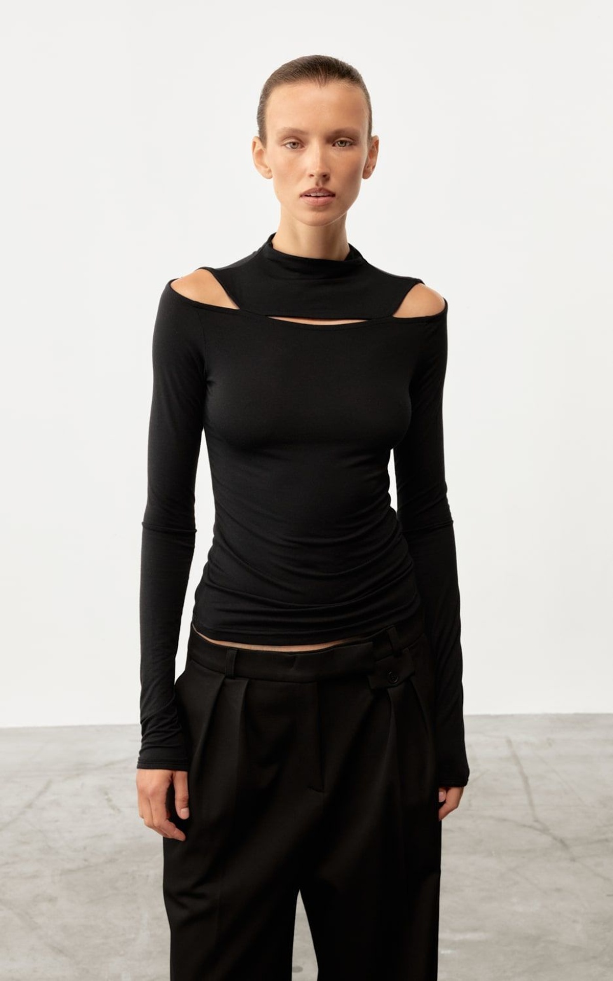 Longsleeve with Accent Shoulder Cutouts