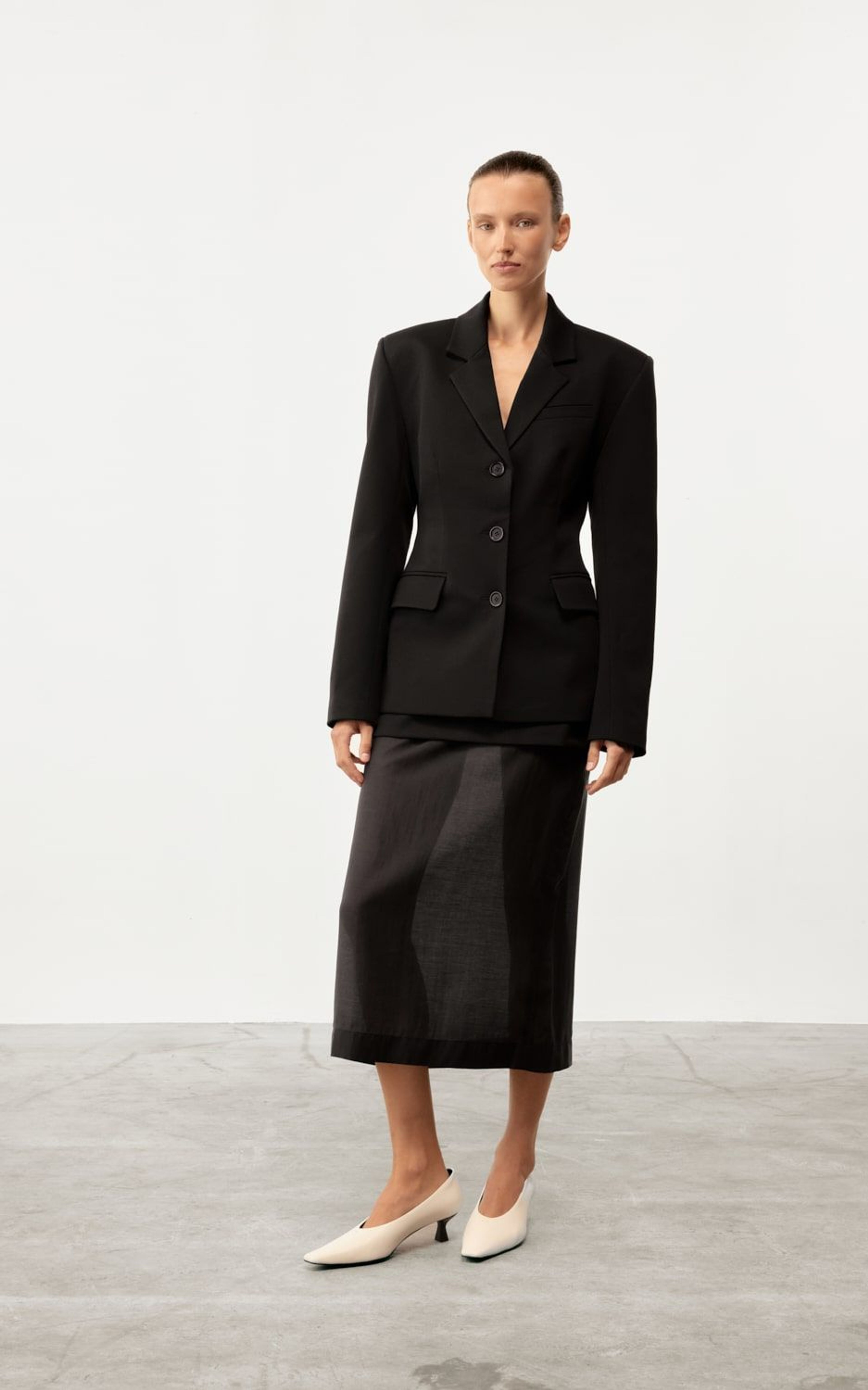 Жакет однобортний приталений