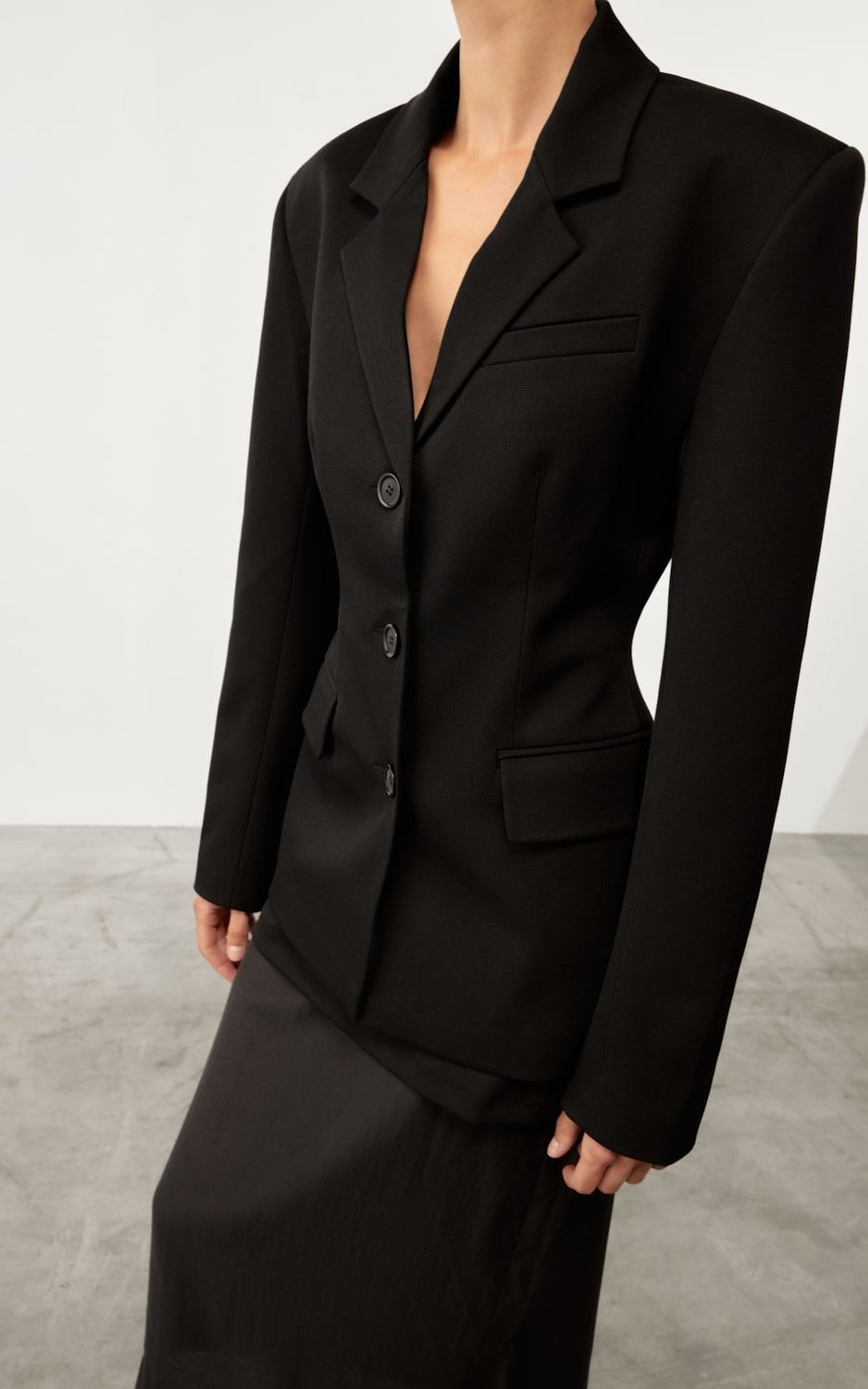 Жакет однобортний приталений