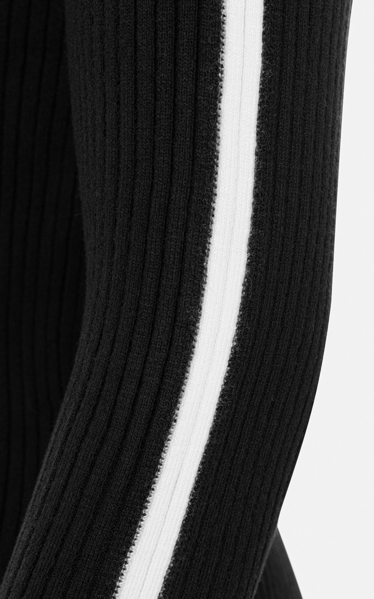 Ribbed Contrast Stripe Longsleeve