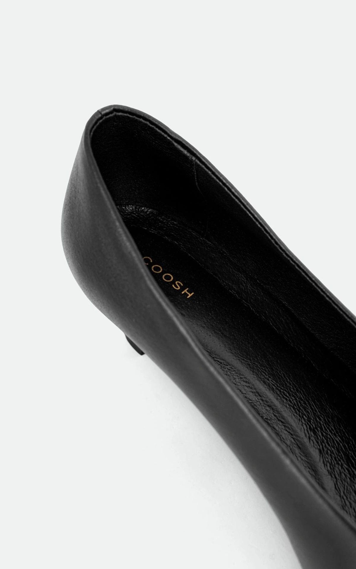 NOAH Leather Pumps with Pointed Toe