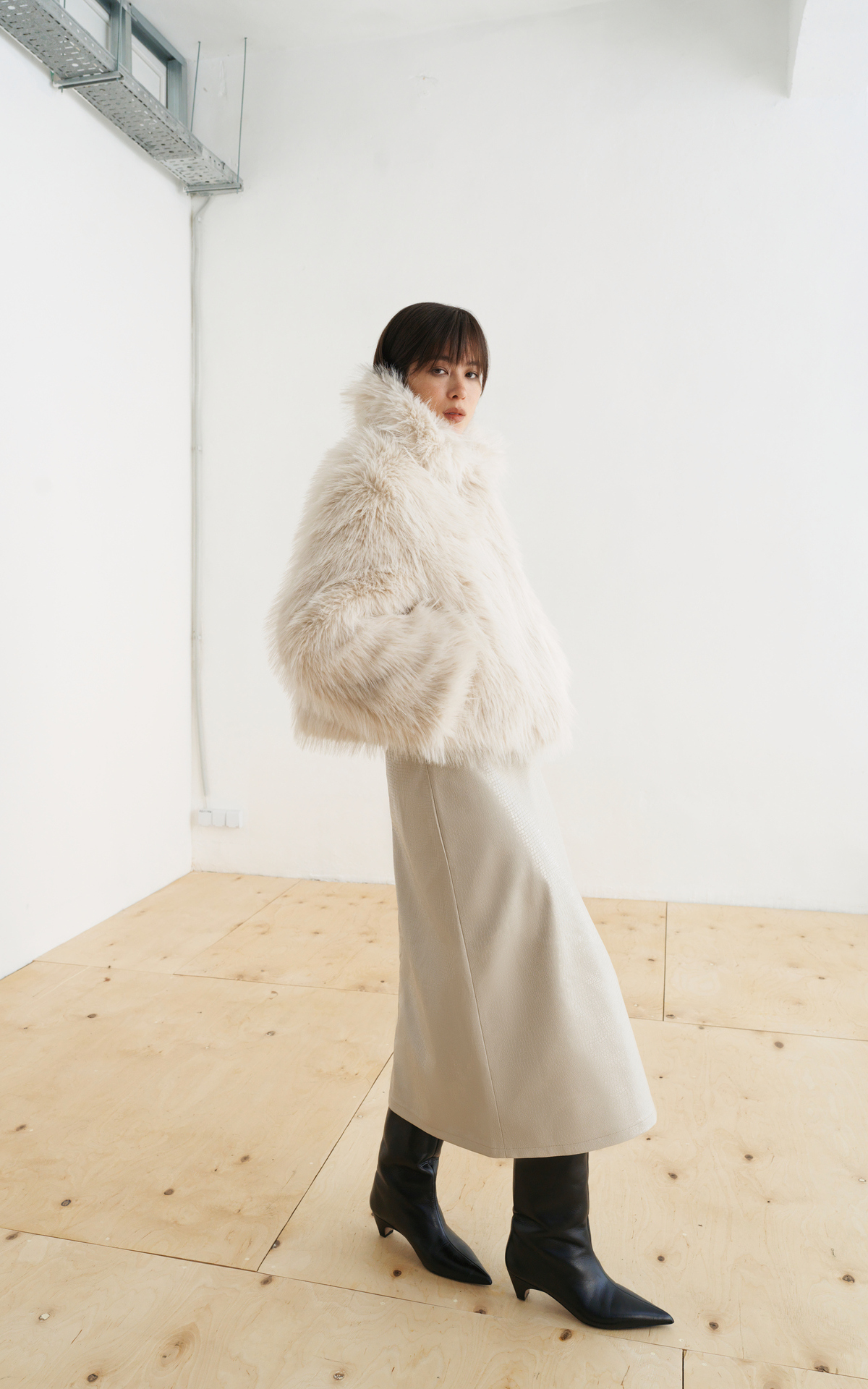 JADE Short Faux Fur Coat - Cream | COOSH