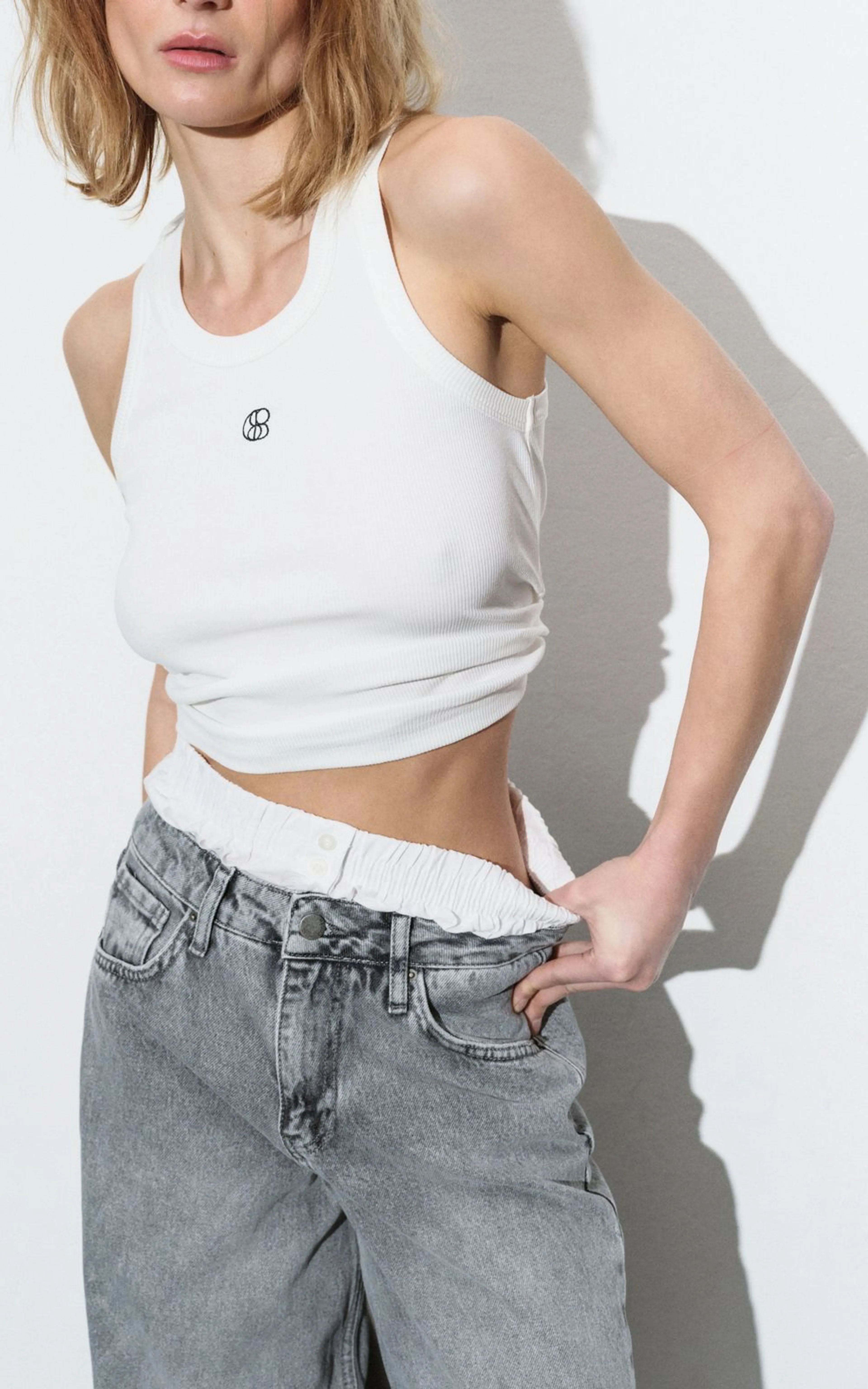THE LOGO Rubbed T-shirt