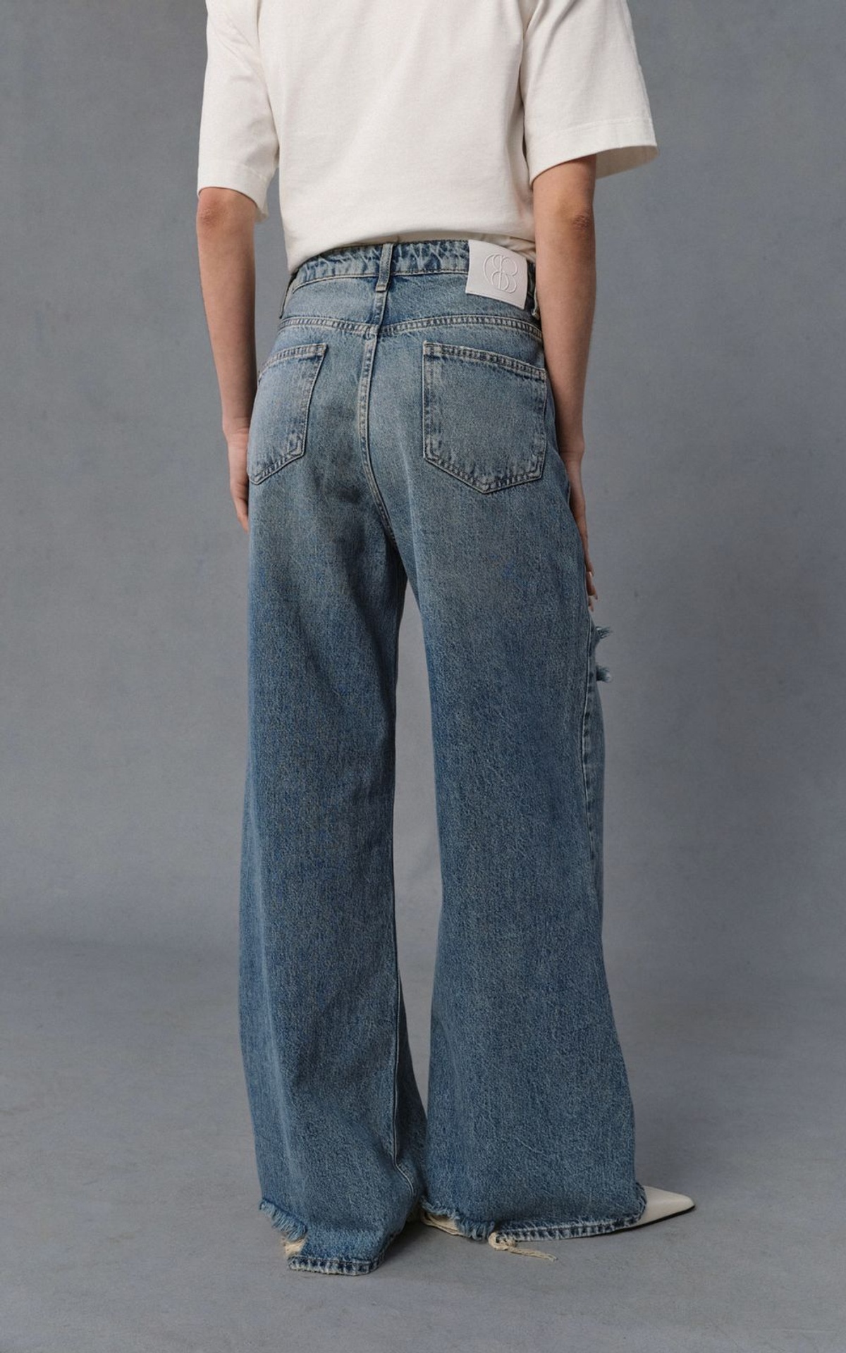 Jeans WIDE-LEG with Decorative Cut-Outs