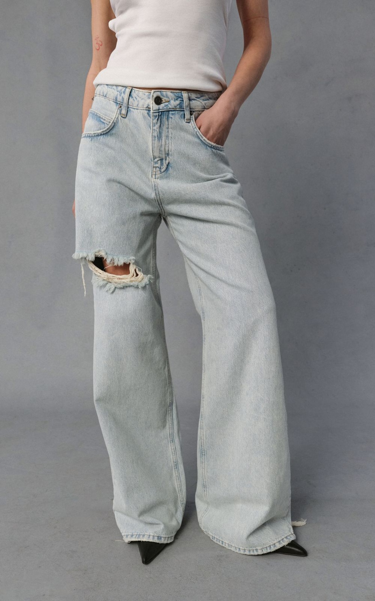 Jeans WIDE-LEG with Decorative Cut-Outs