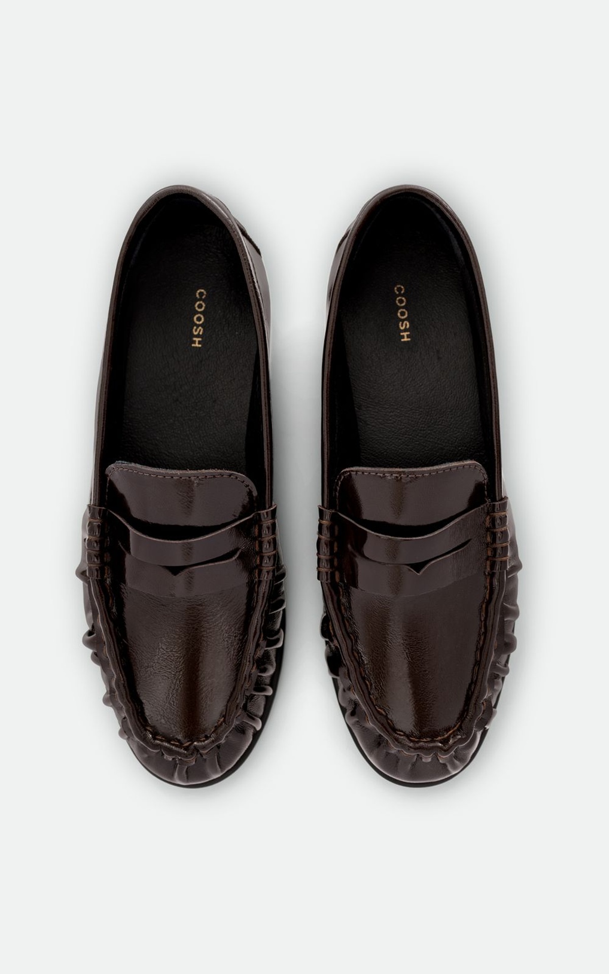 Лофери з фактурними складками з лакованої шкіри