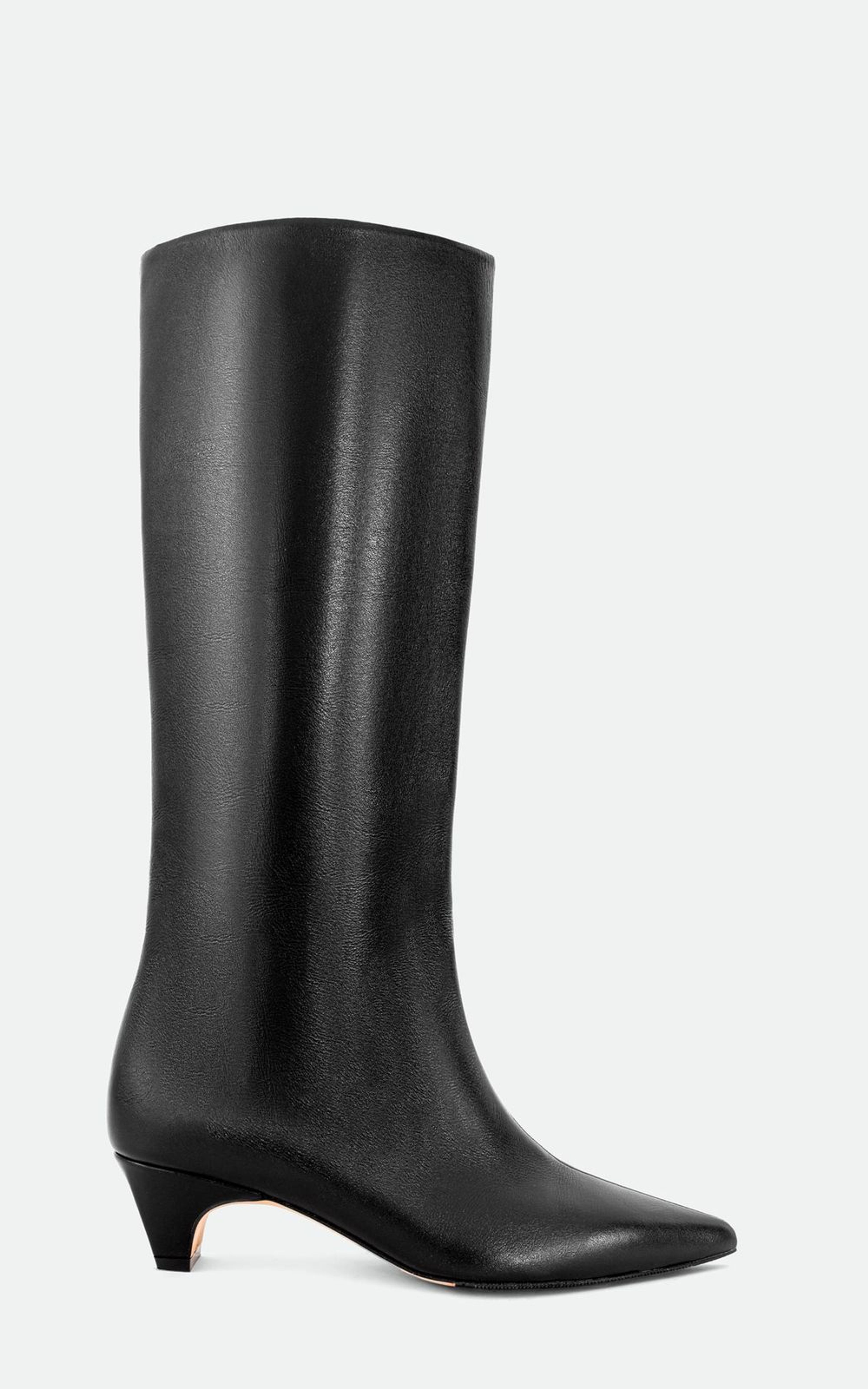 Чоботи шкіряні LISS на підборах кітен хіл