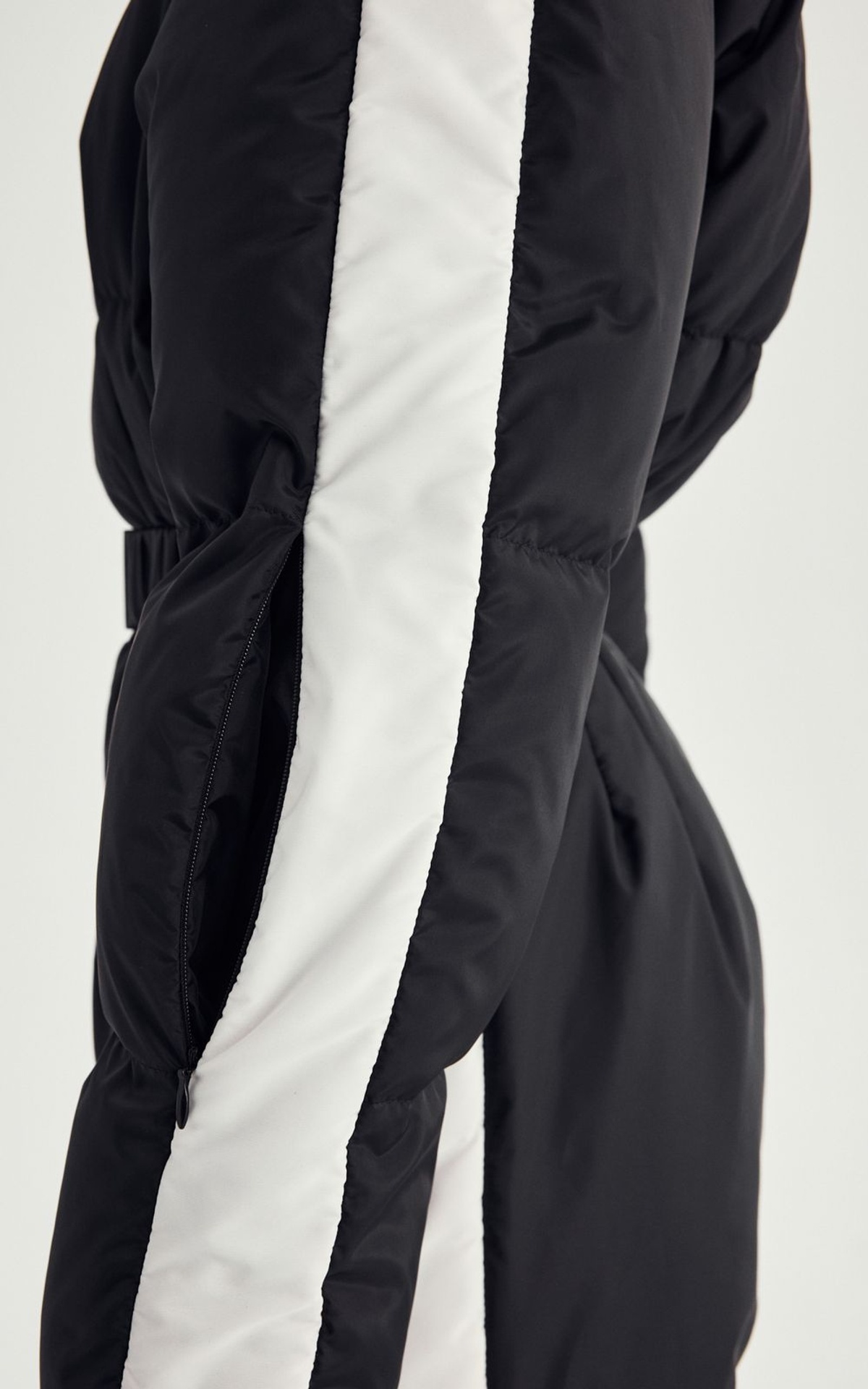 Комбінезон гірськолижний пуховий