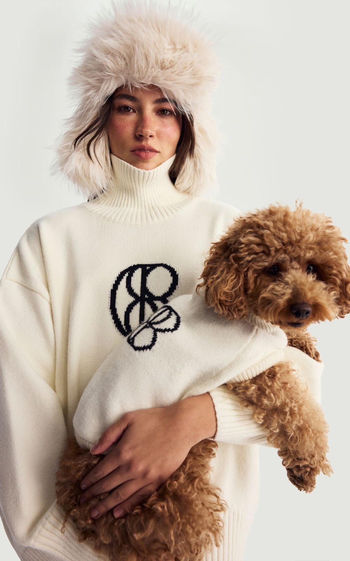 Светр вовняний з коміром-стійкою