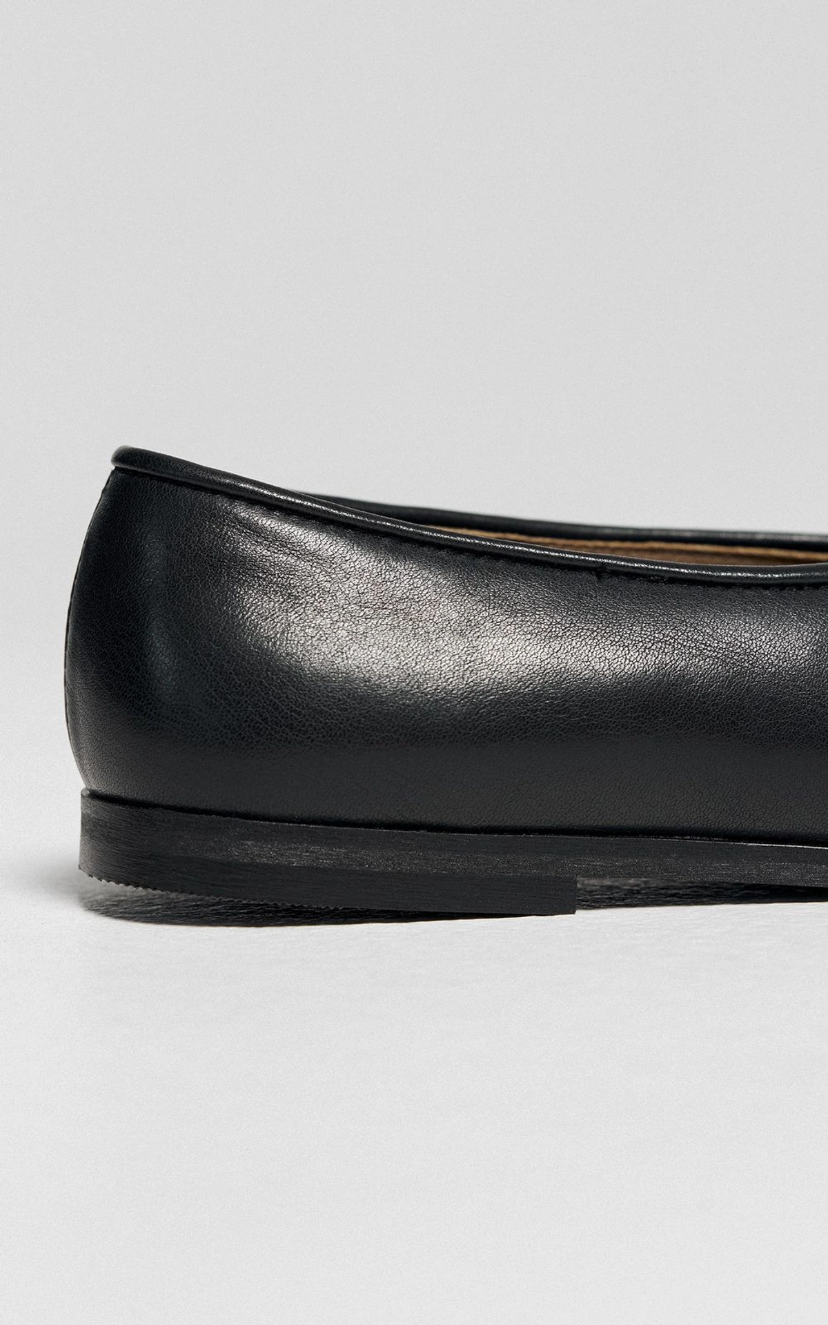Square Toe Ballet Flats CALLA