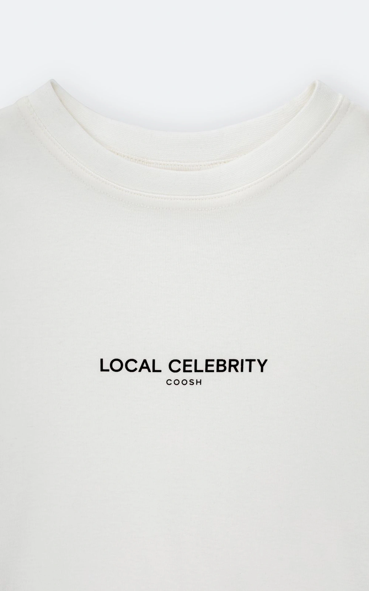 Dopasowany T-shirt LOCAL CELEBRITY