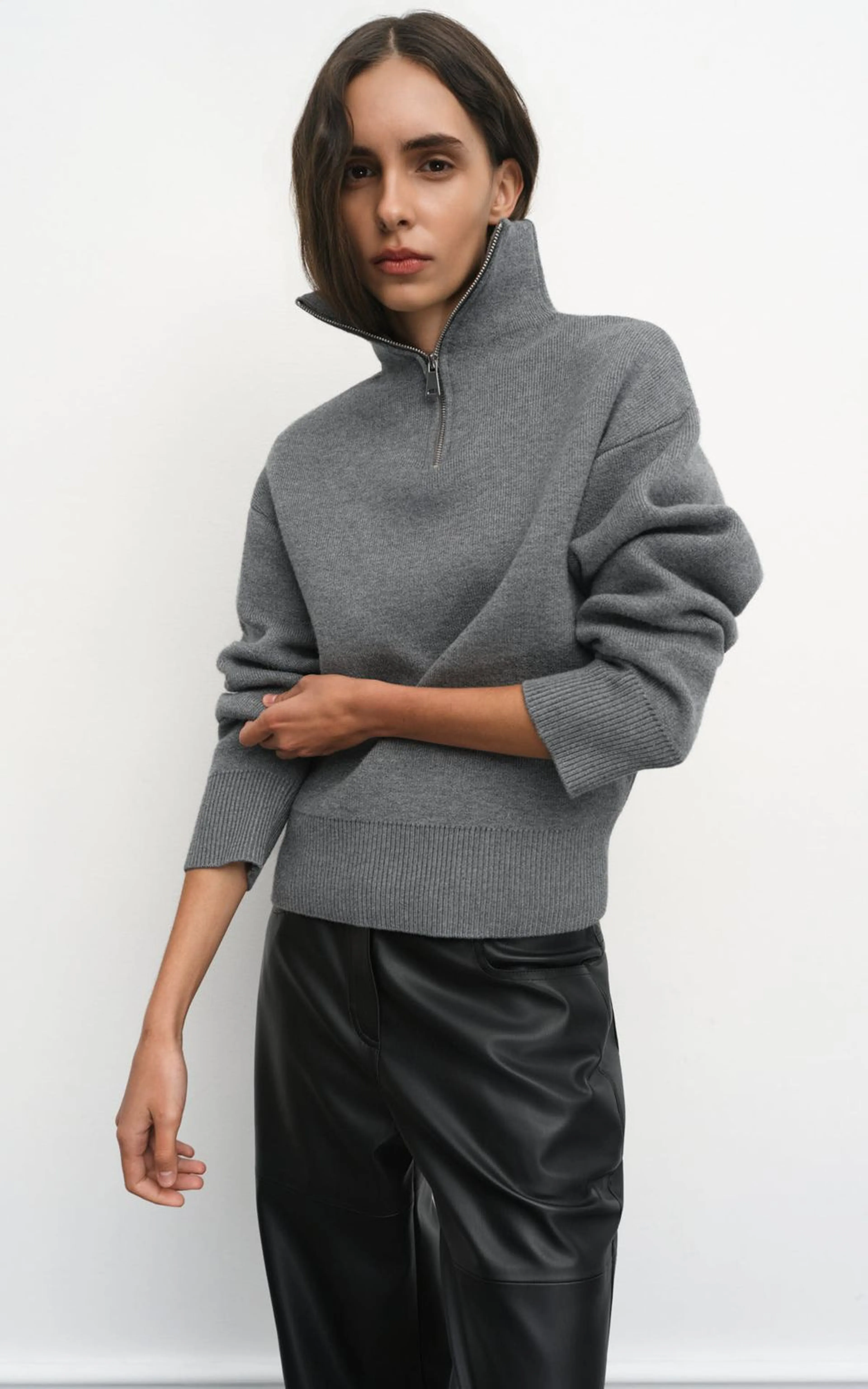Sweter MARIE z wiskozy ze stójką