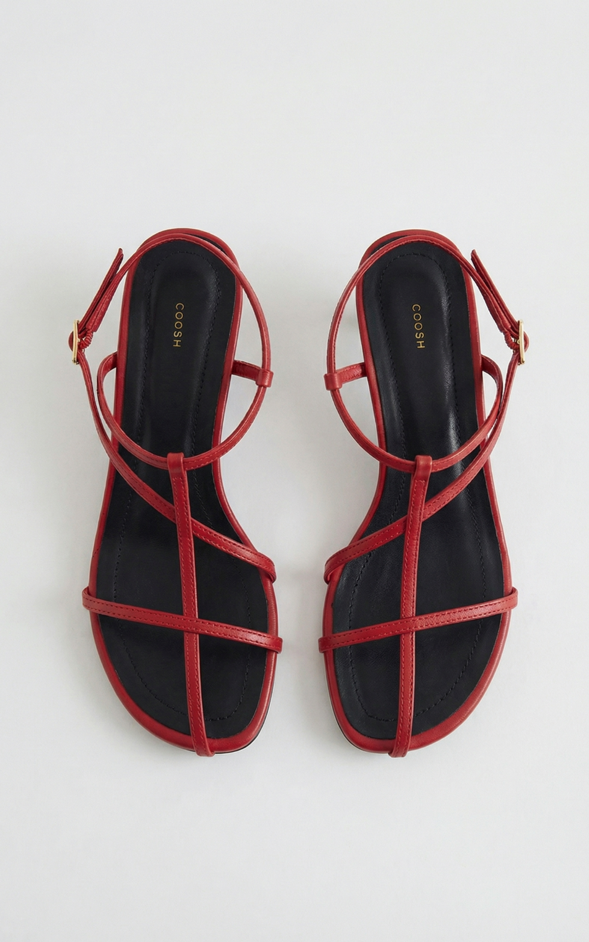 Босоніжки шкіряні з перехресними ремінцями