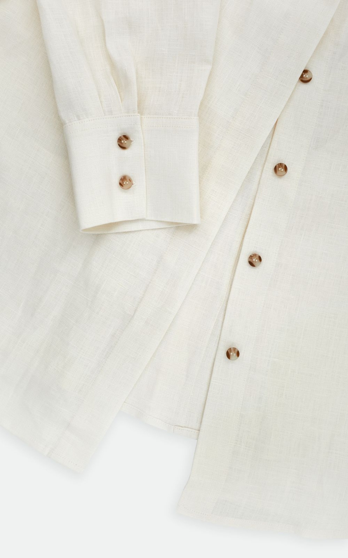 Linen shirt with open back and buttons