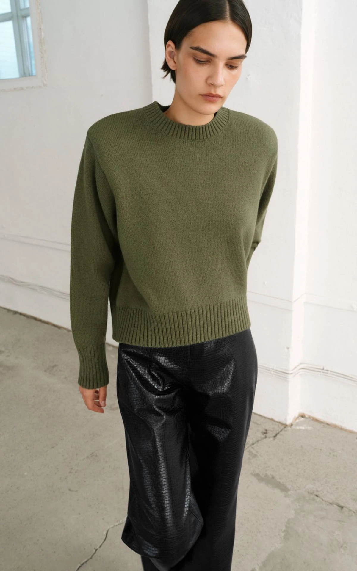 Crew Neck Sweater with Shoulder Pads