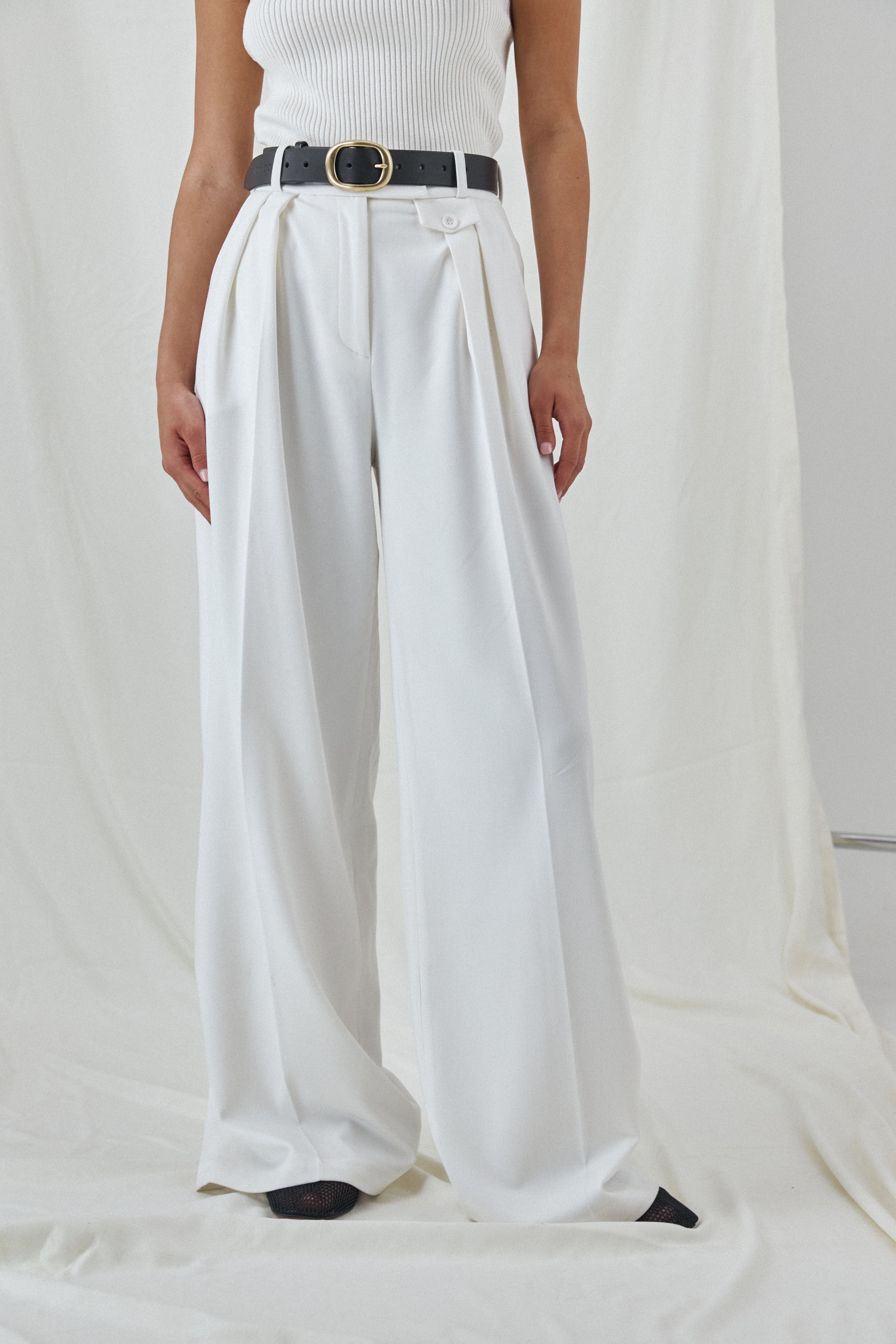 LINKABLE ピコカラーブラウス(ホワイト) Palazzo Pants with Side Clasp - Milky | COOSH