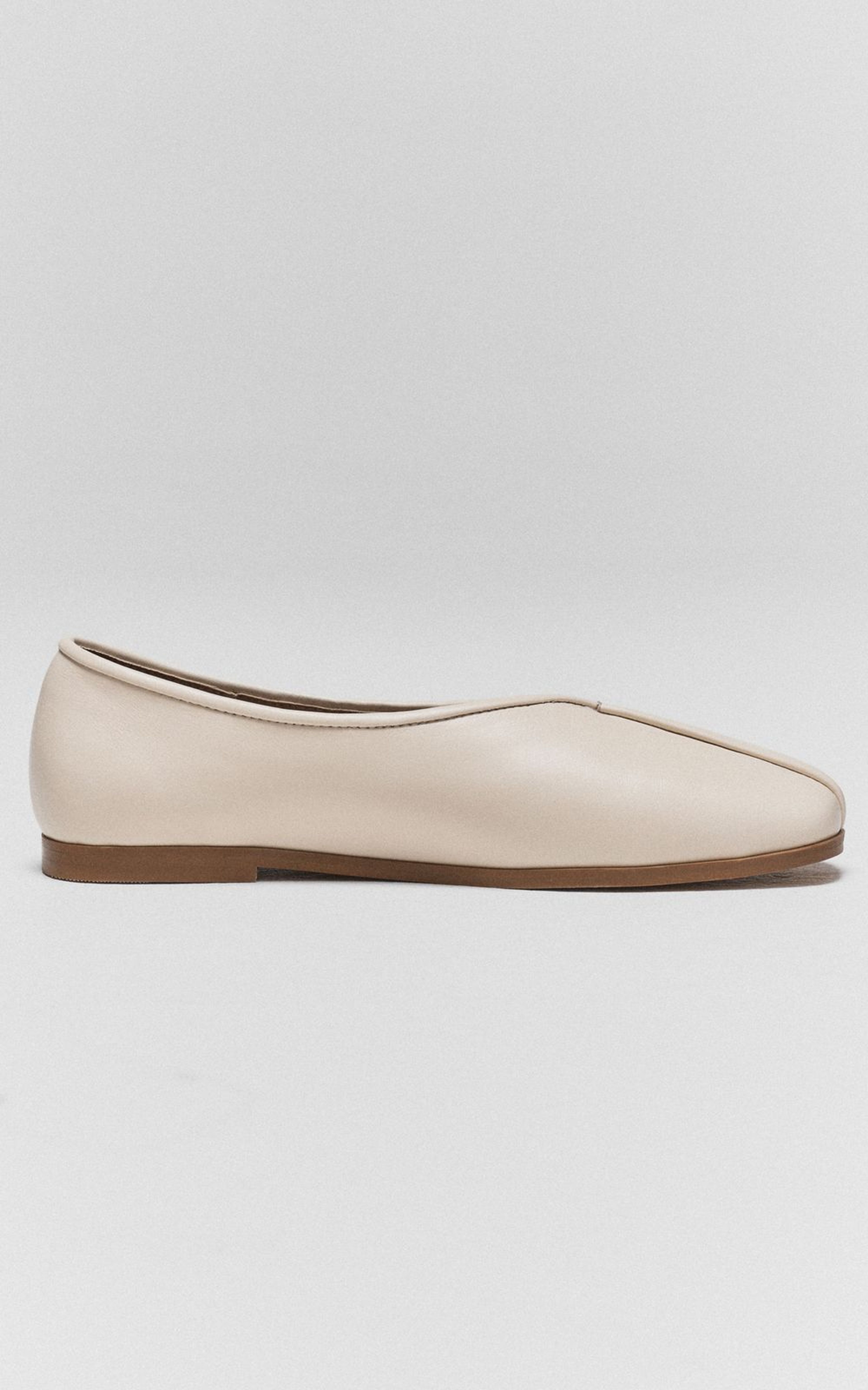 Square Toe Ballet Flats CALLA
