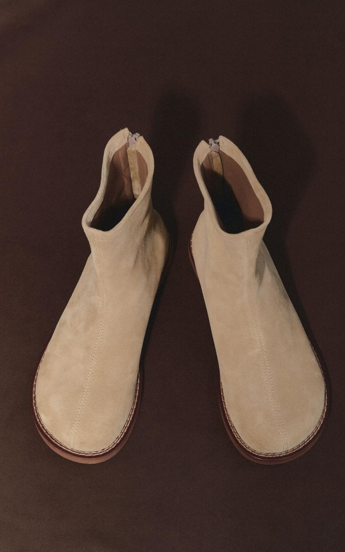 Botki THEA zamszowe i anatomicznym noskiem