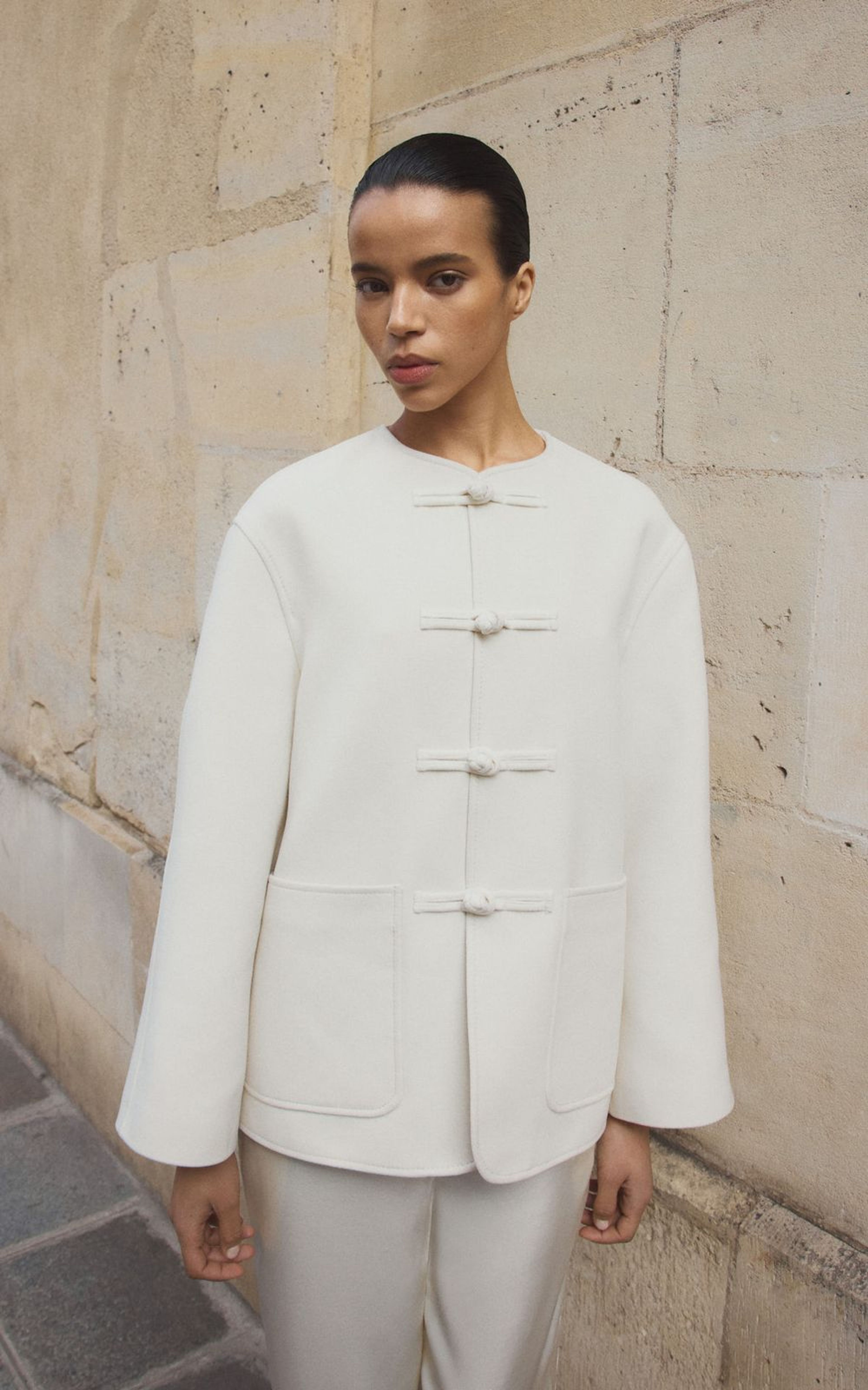 Напівпальто SAYA в азійському стилі