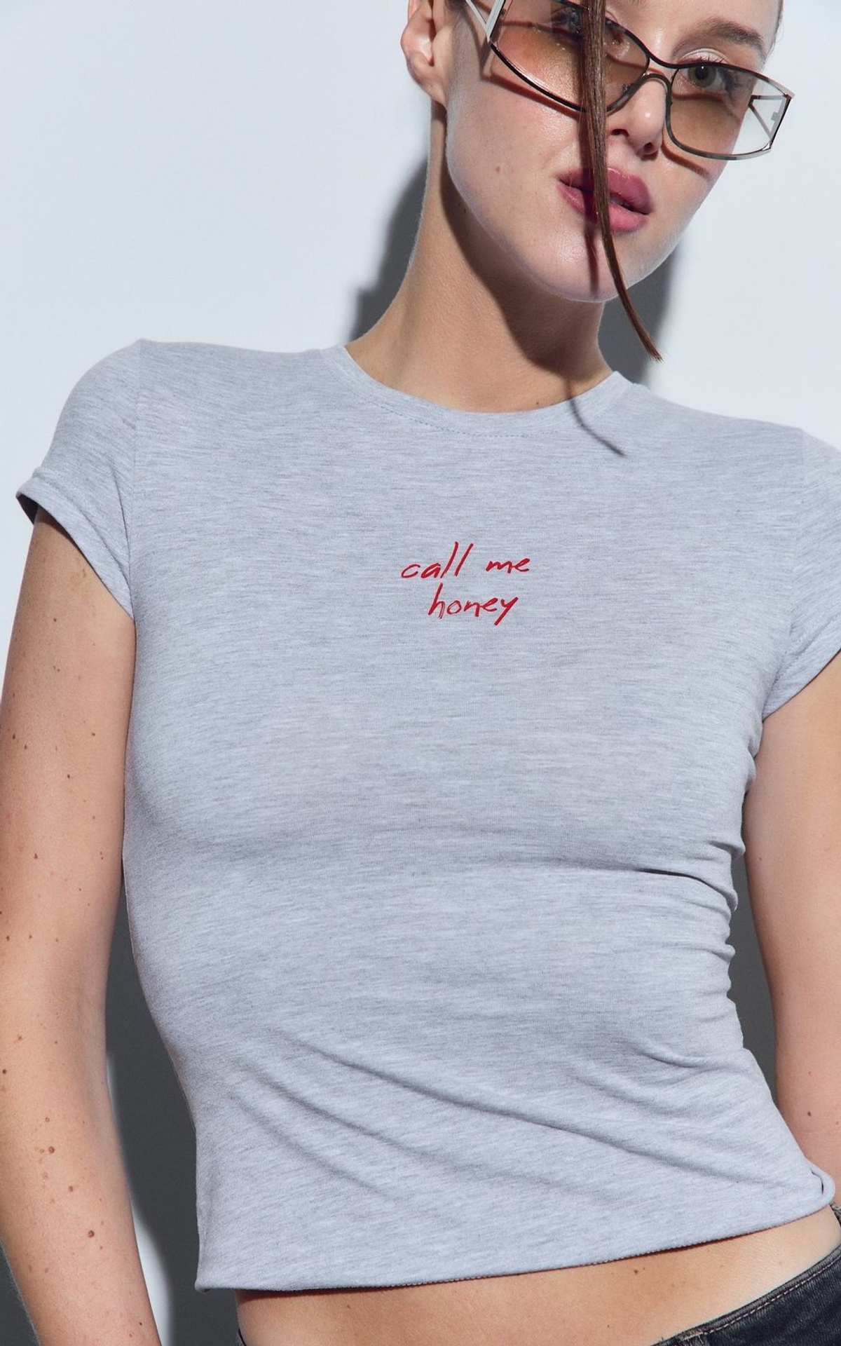 Футболка CALL ME HONEY