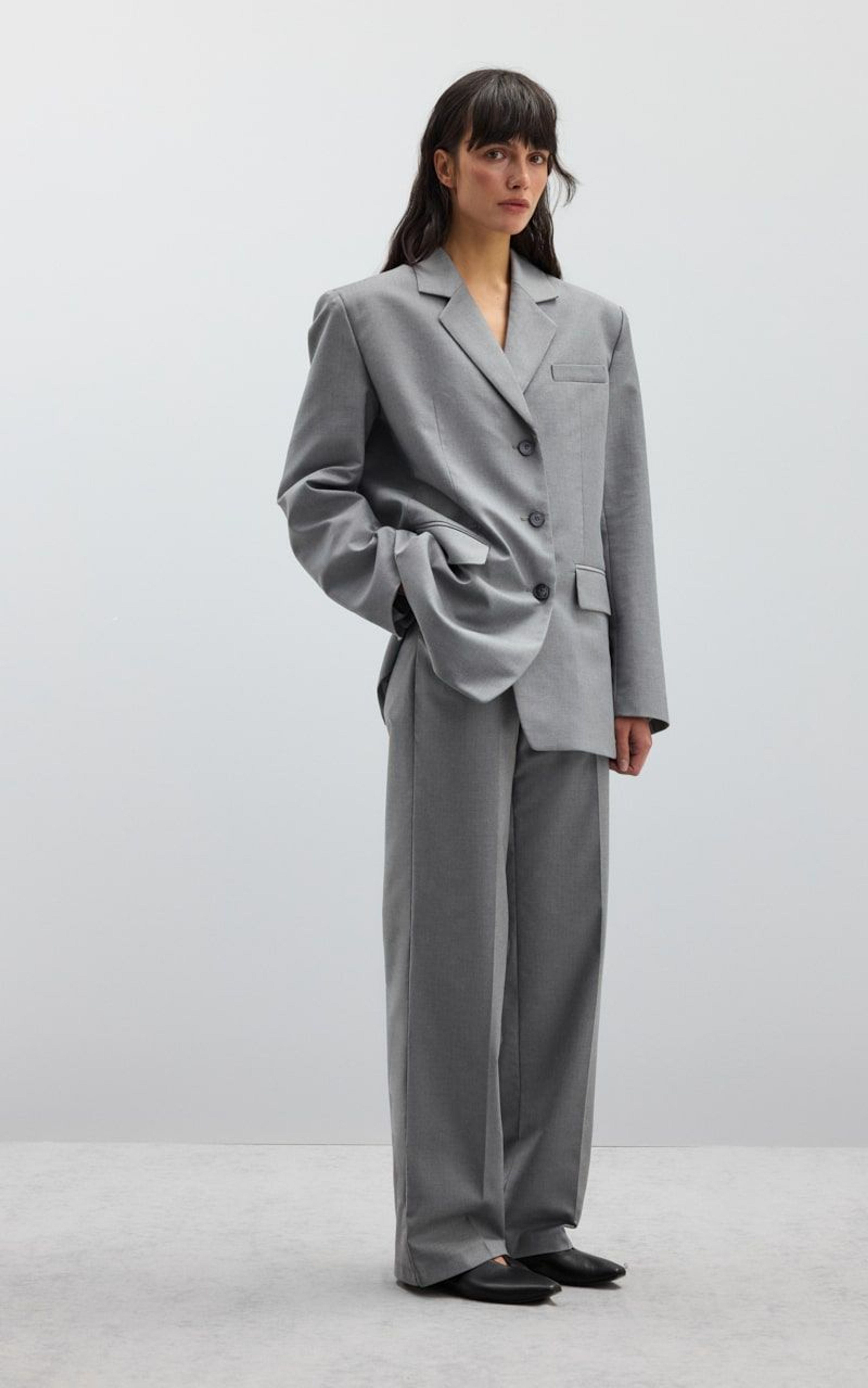 Marynarka VINTAGE o Prostym Kroju na Trzy Guziki