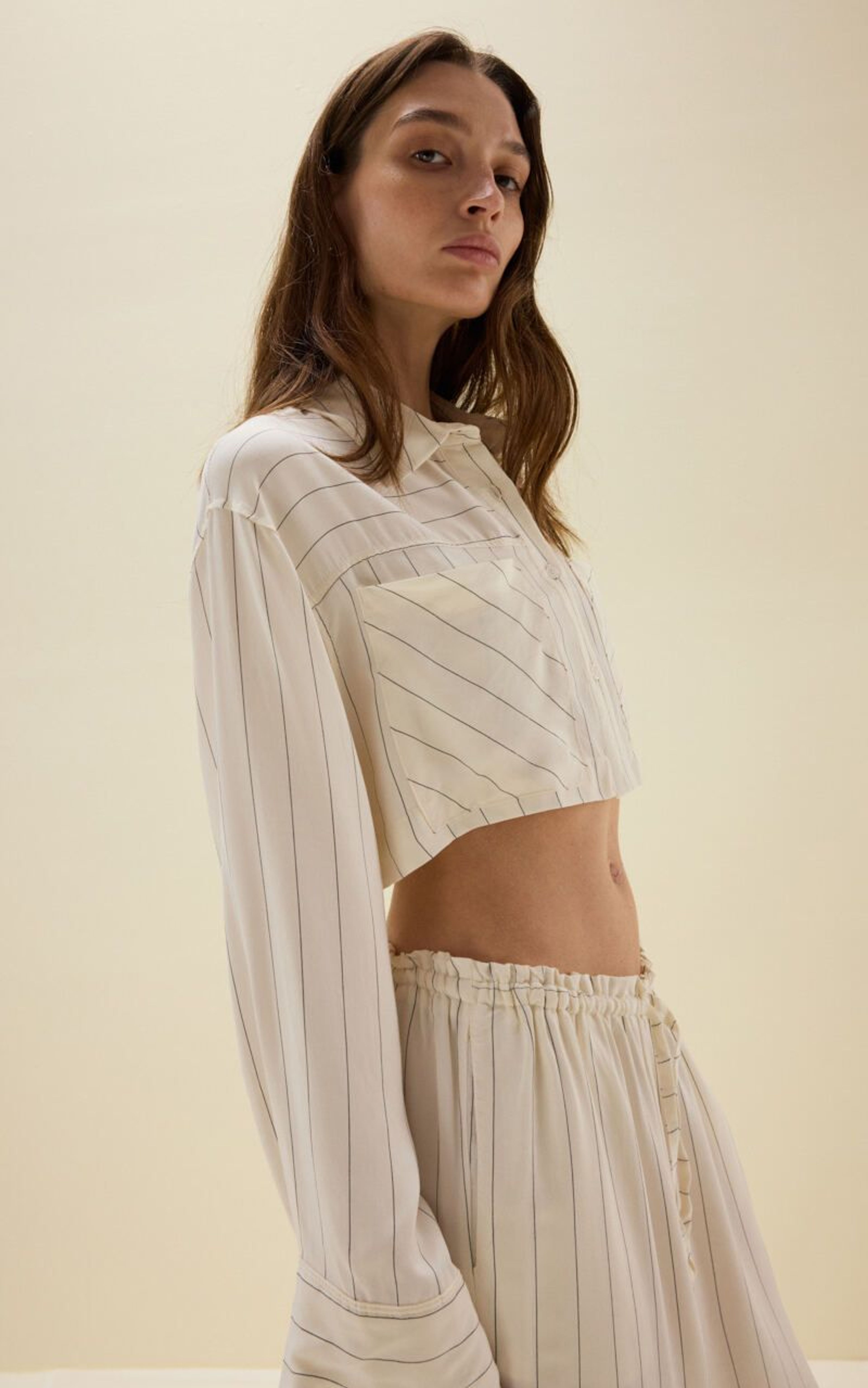 Krótka Koszula w Paski z Wiskozy