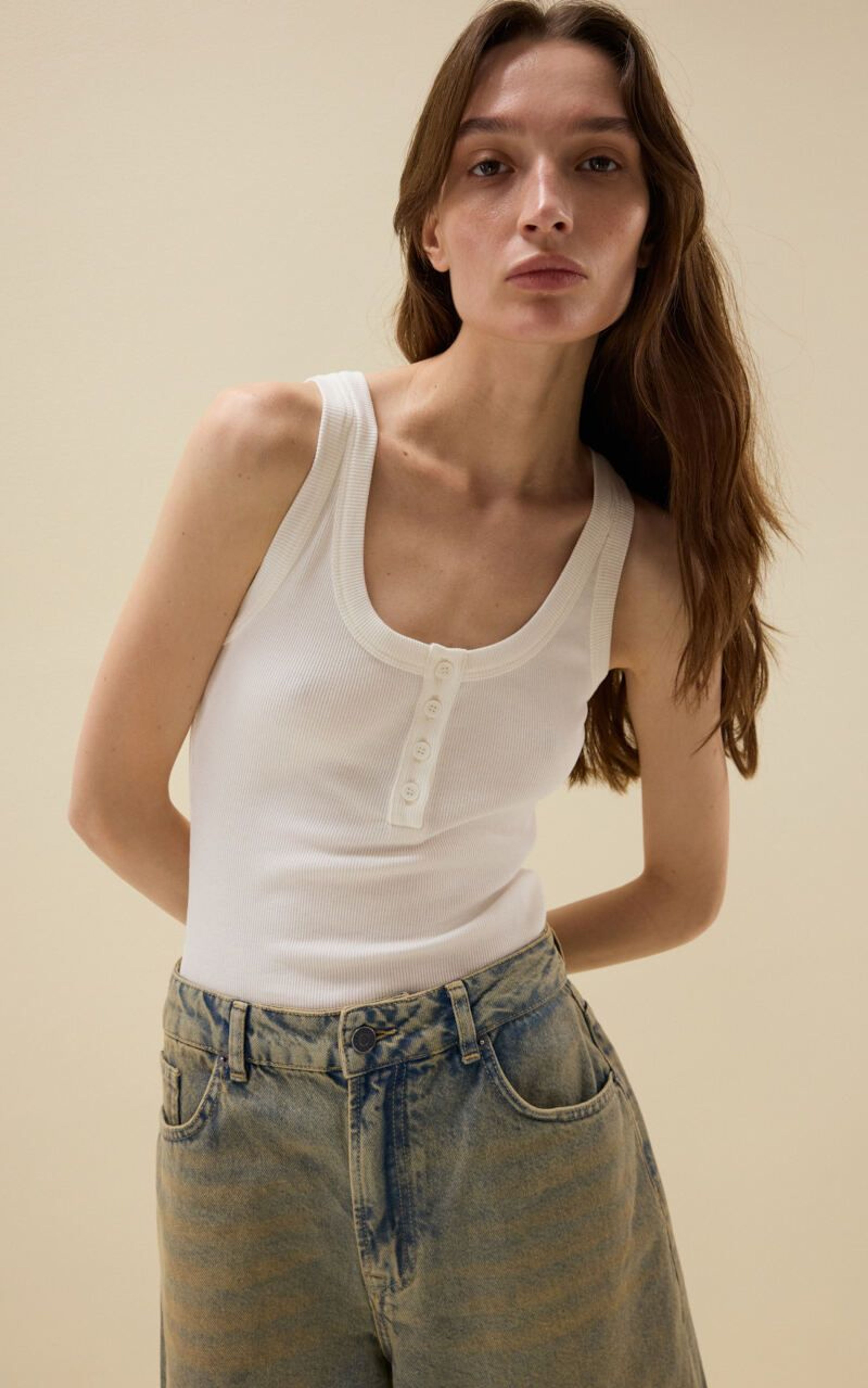 Майка в рубчик із ґудзиками