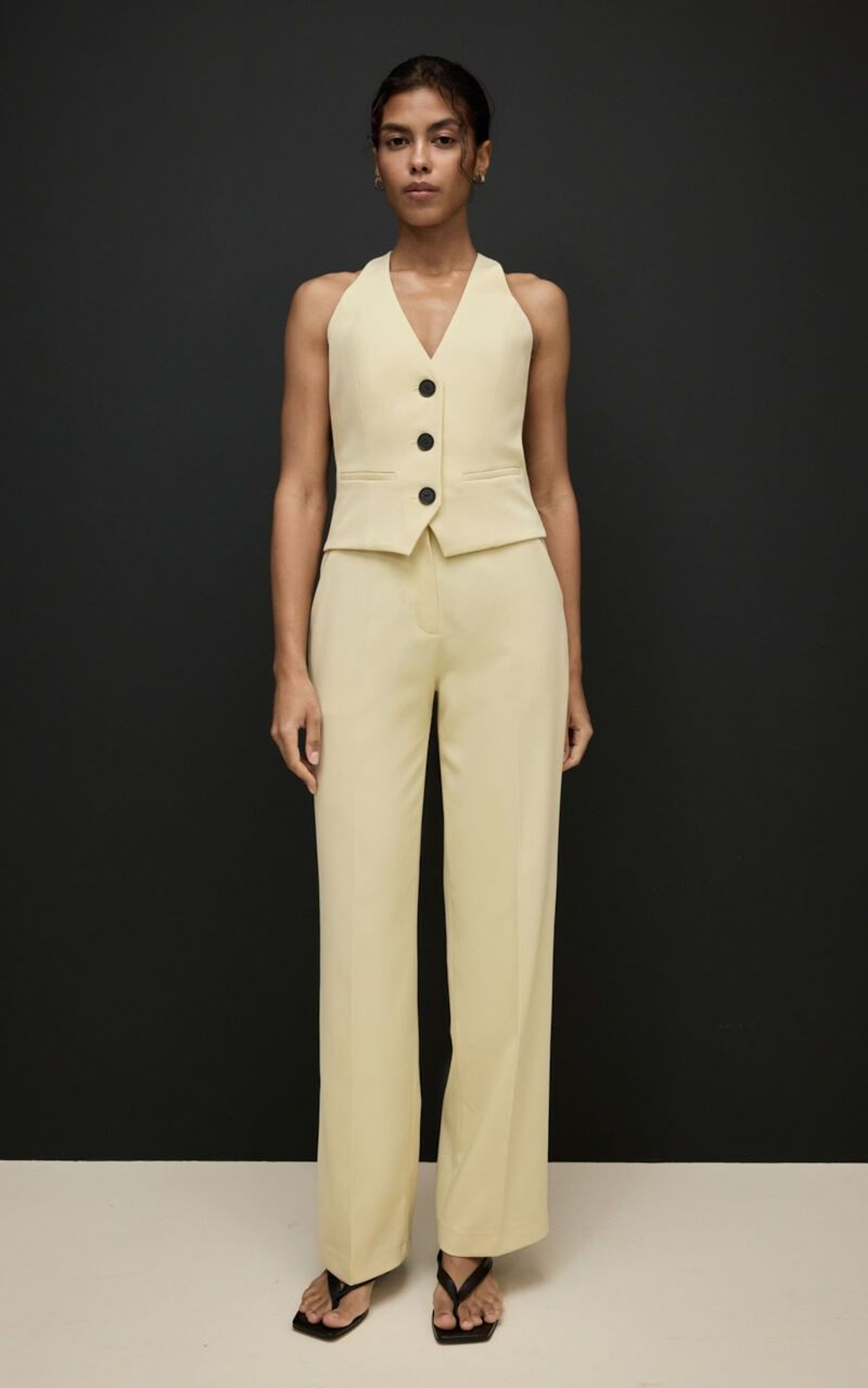 Kamizelka z Kontrastowymi Guzikami BUTTER YELLOW