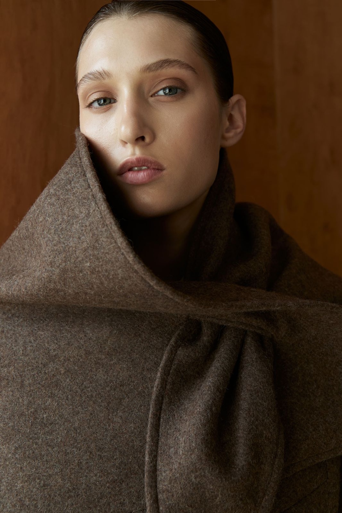 Voluminous Wool Headscarf