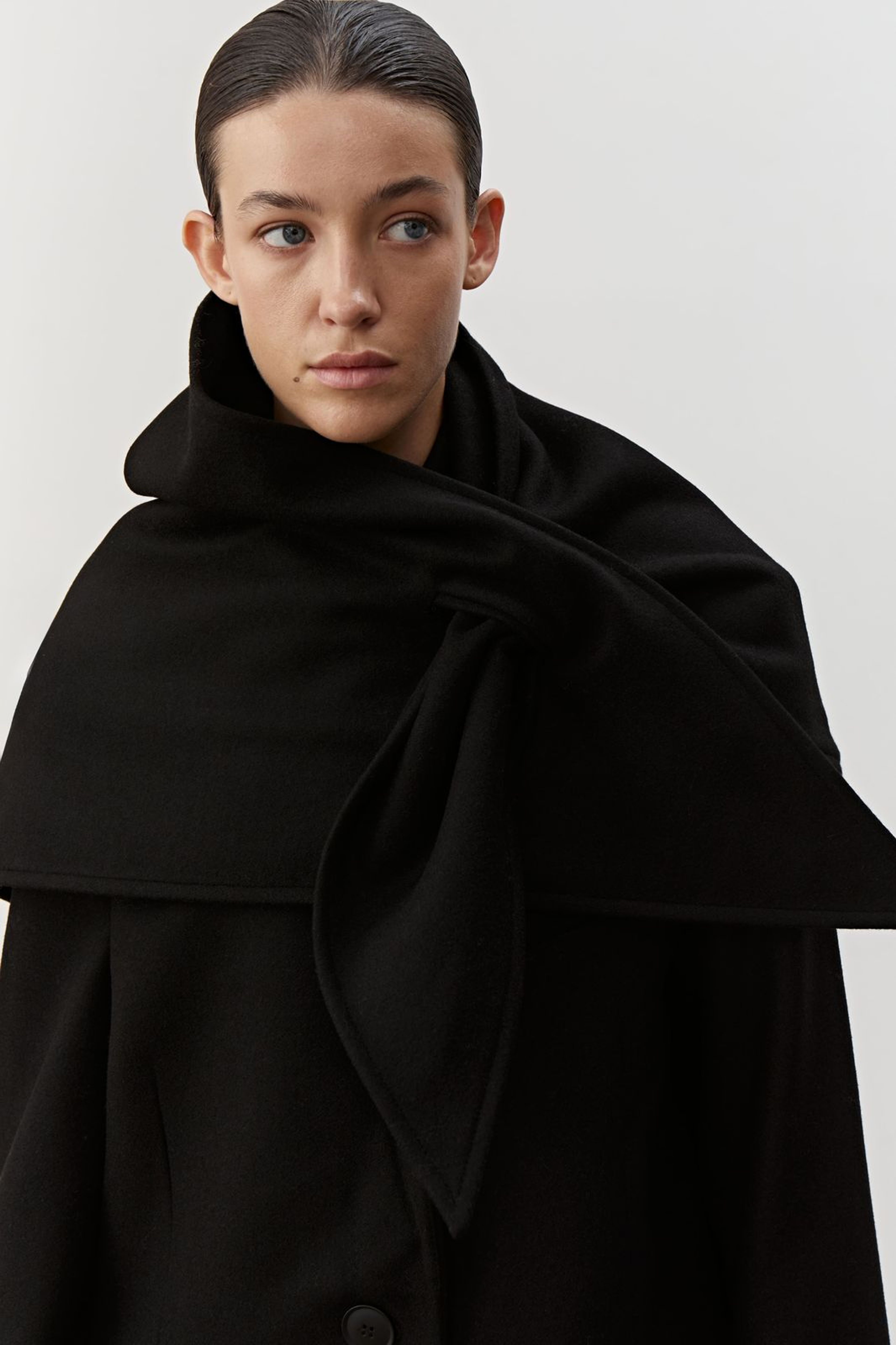 Obszerna Wełniana Chusta na Głowę