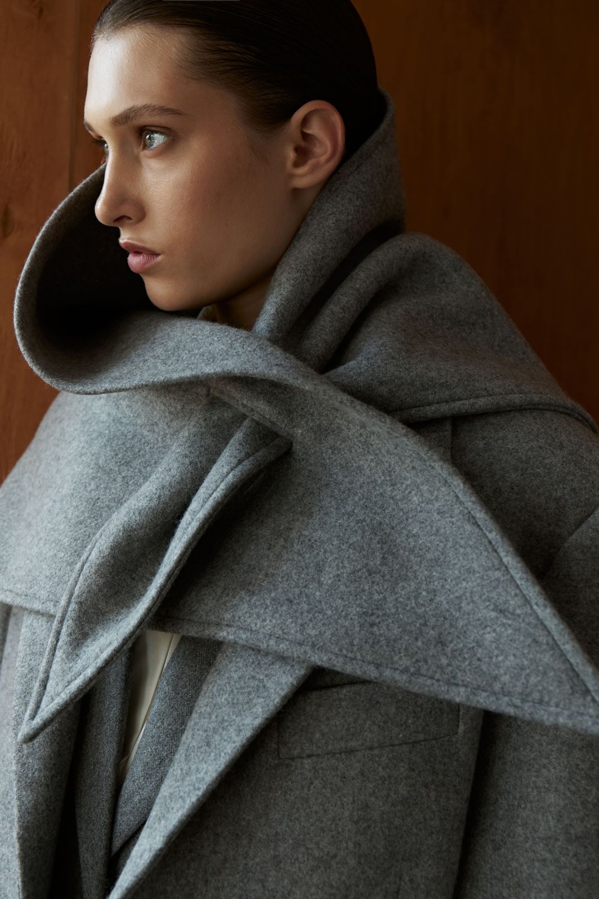 Voluminous Wool Headscarf