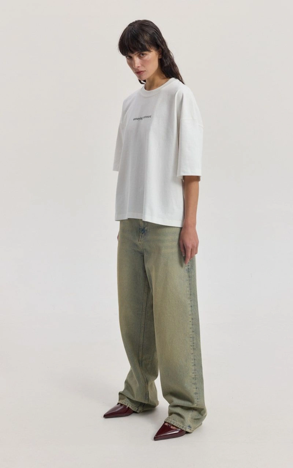 Oversized T-shirt "ANNOYING EXTROVERT"