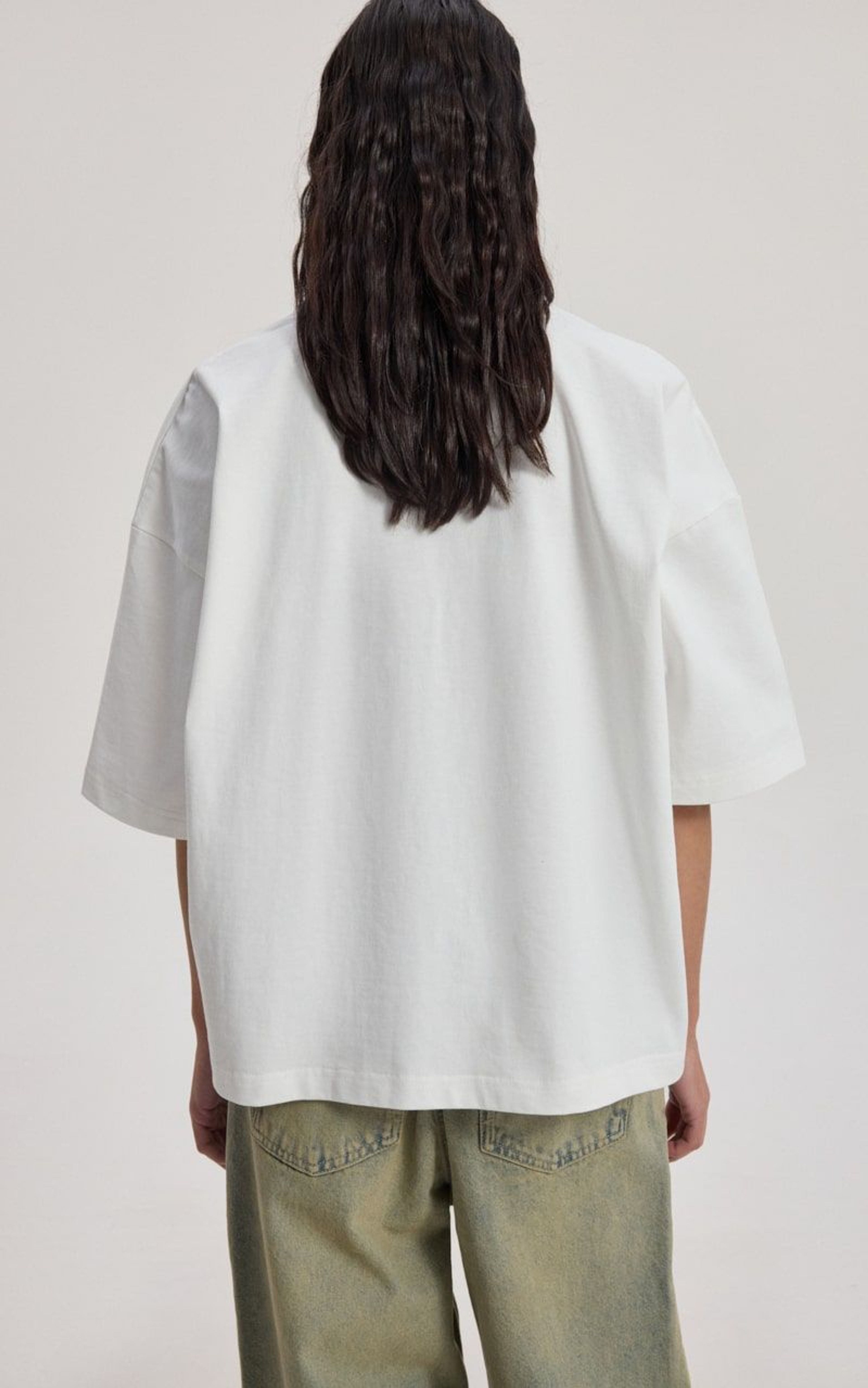 Oversized T-shirt "ANNOYING EXTROVERT"