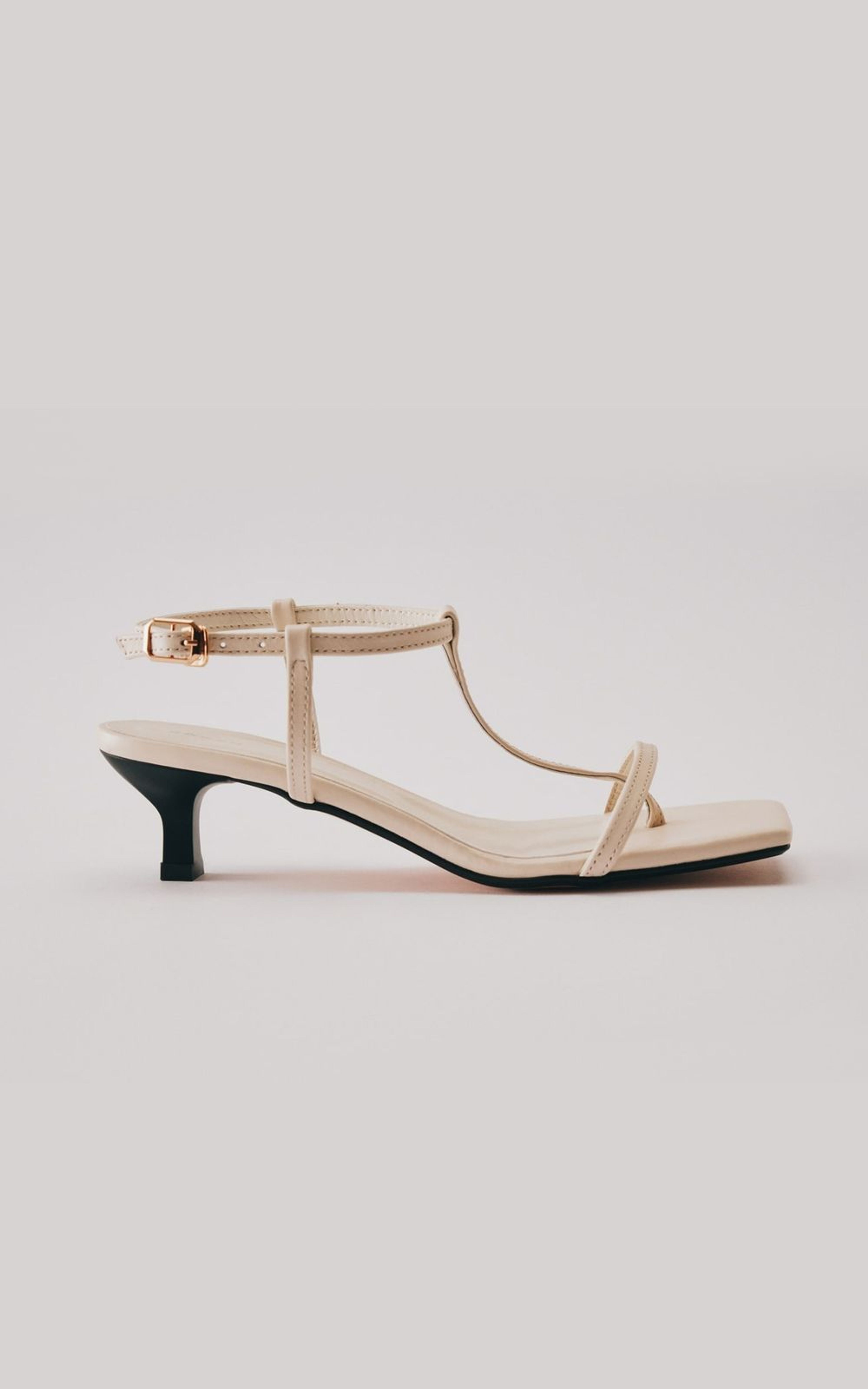 Leather Heeled Sandals with Thin Straps