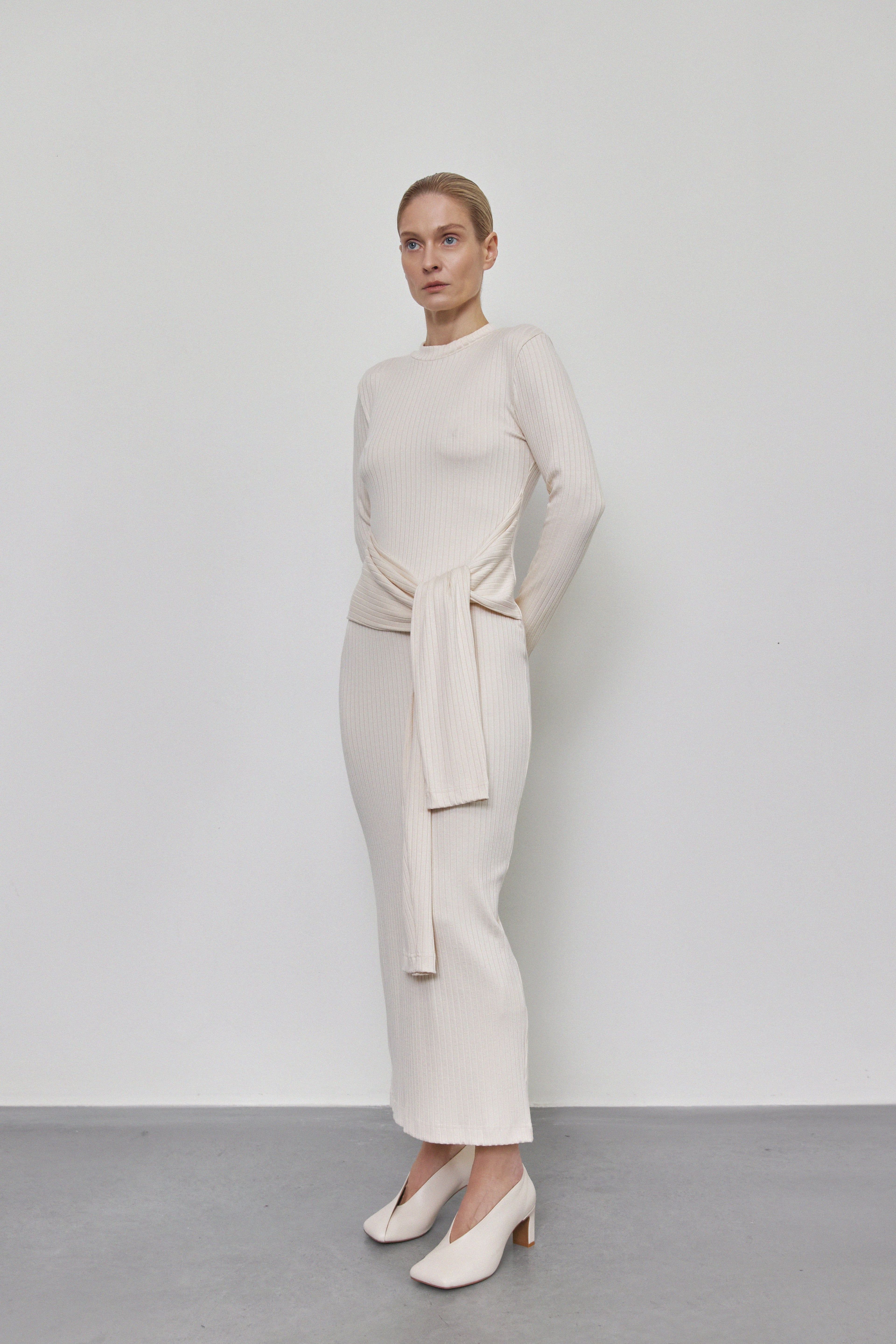 Sukienka Maxi CELESTE z Dekoracyjnym Paskiem