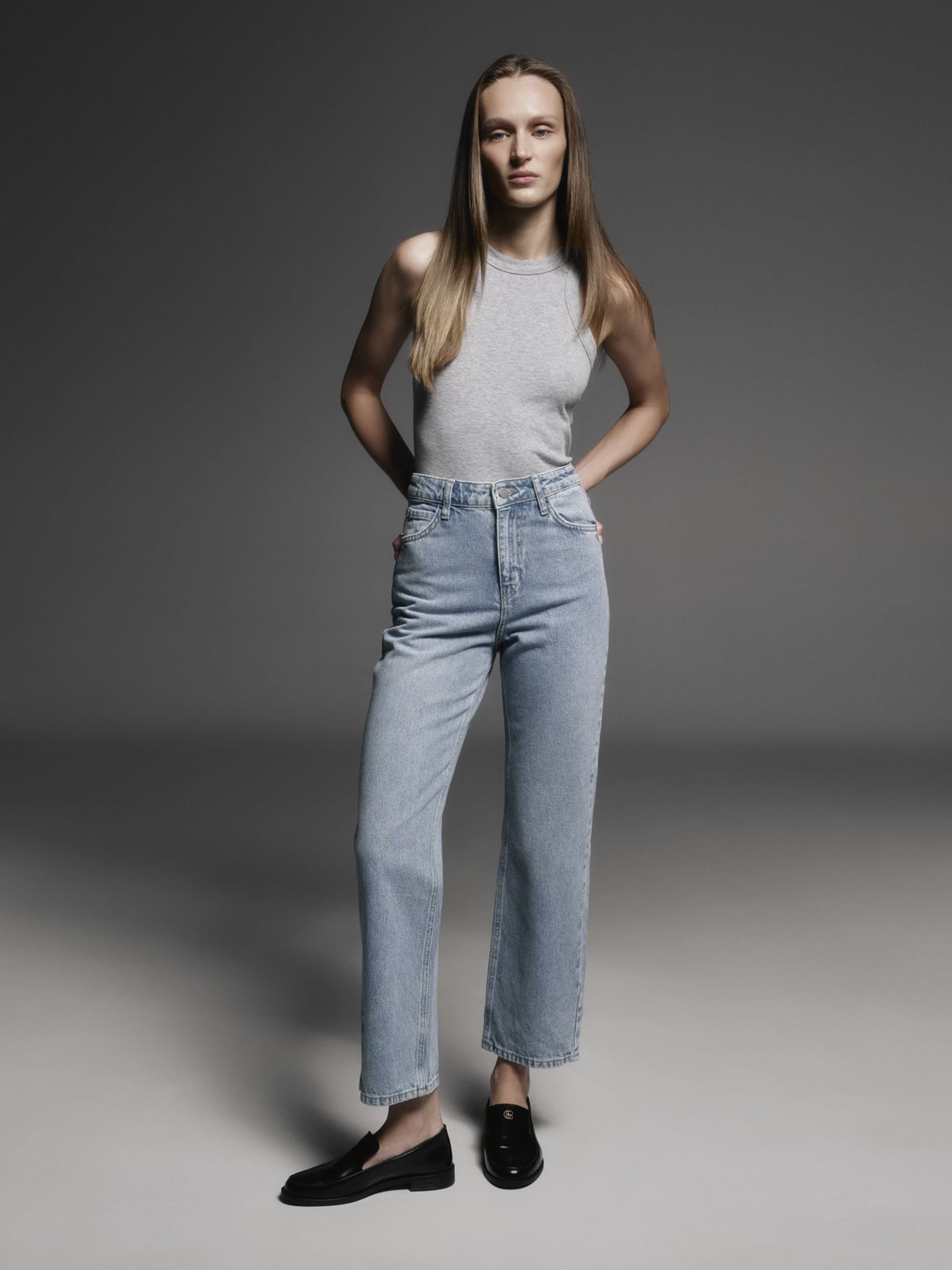 Basic Cropped Length Jeans