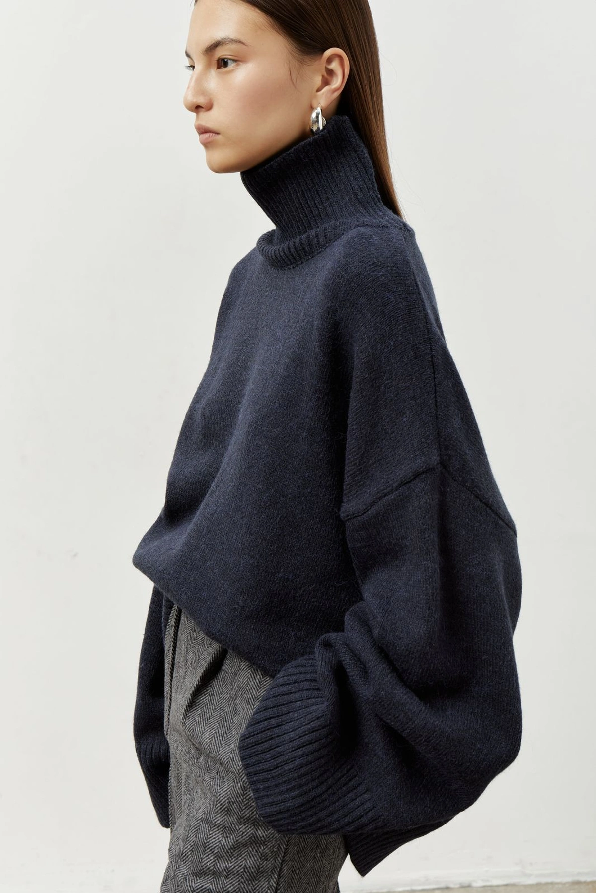 AMI Wool Blend Turtleneck Oversize Sweater